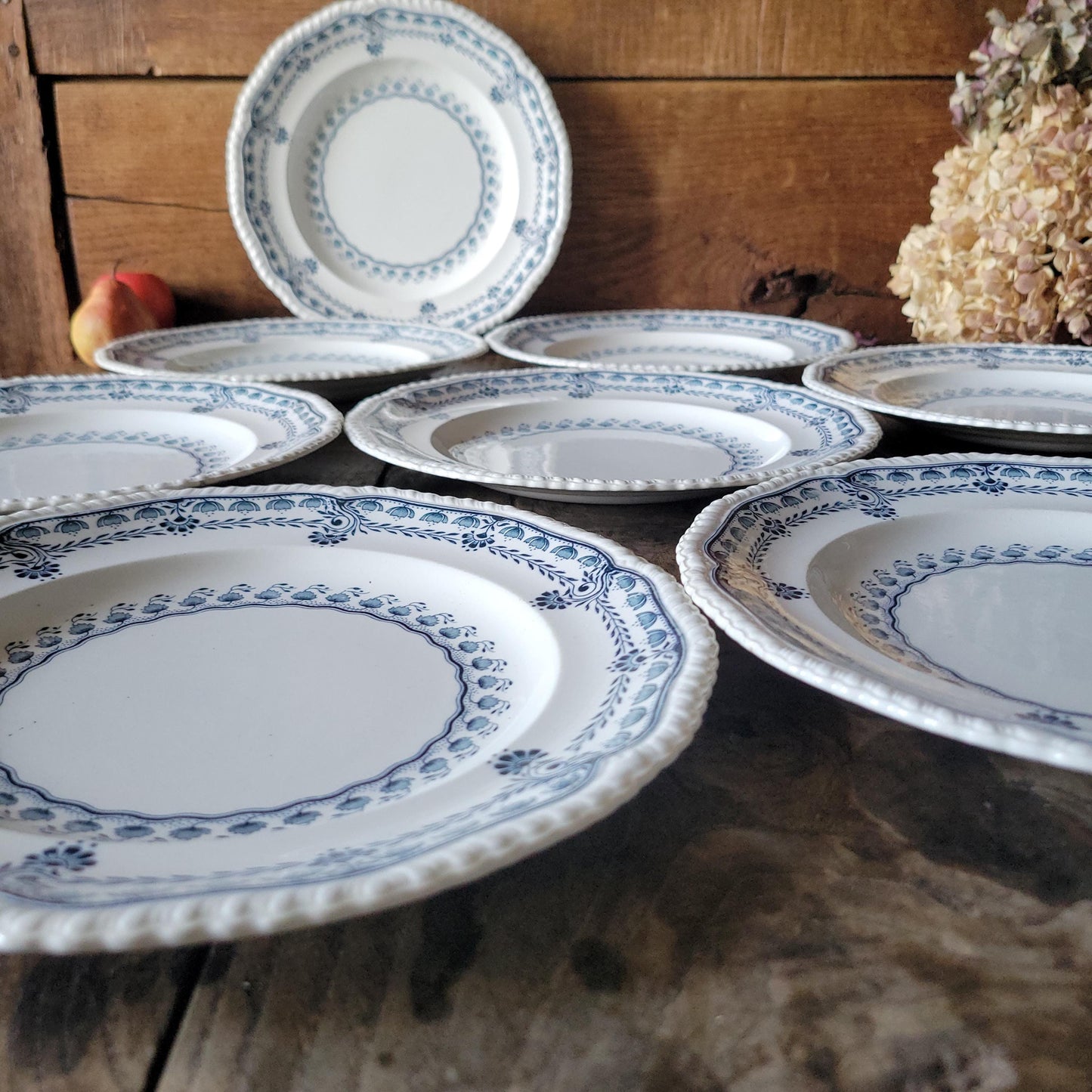 Set of 8 Antique dinner plates: Mintons staffordshire pottery "Aberdeen' pattern c1880