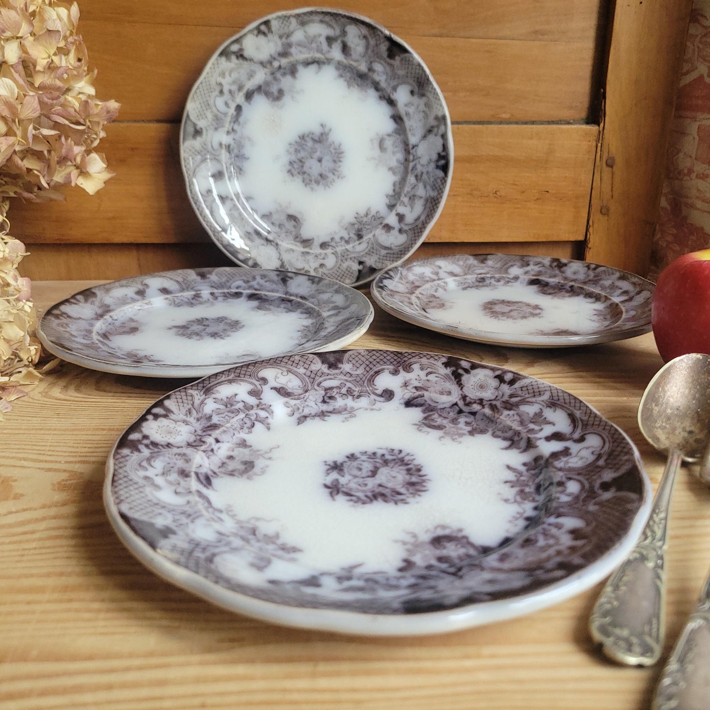 Set of 4 ‘Bryonia’ Dessert Plates b&W transferware by Sarreguemines, France c.1880