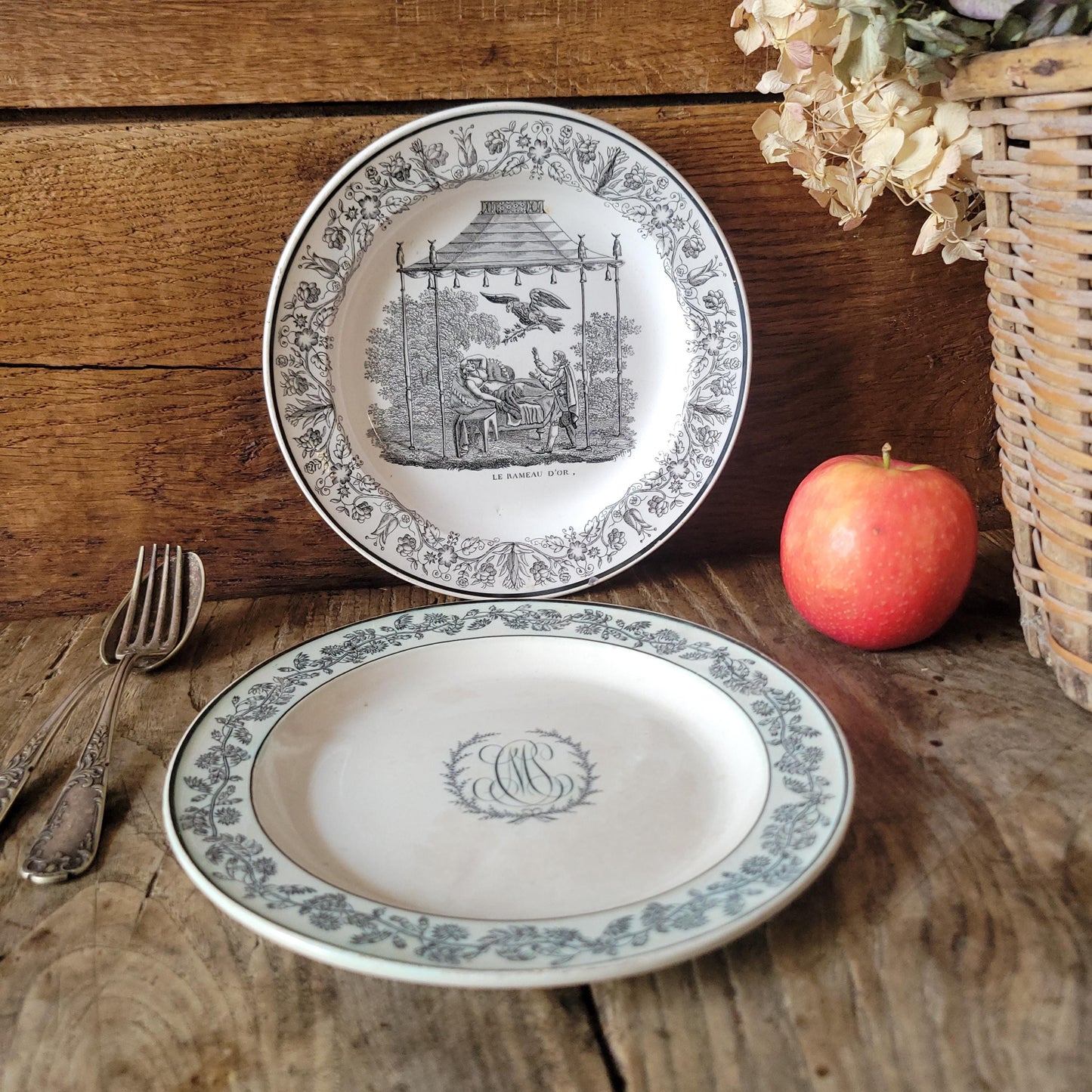Gien & Creil et Montereau Plates, ‘Le Rameau d’Or’ and Monogram, France c.1800–1820