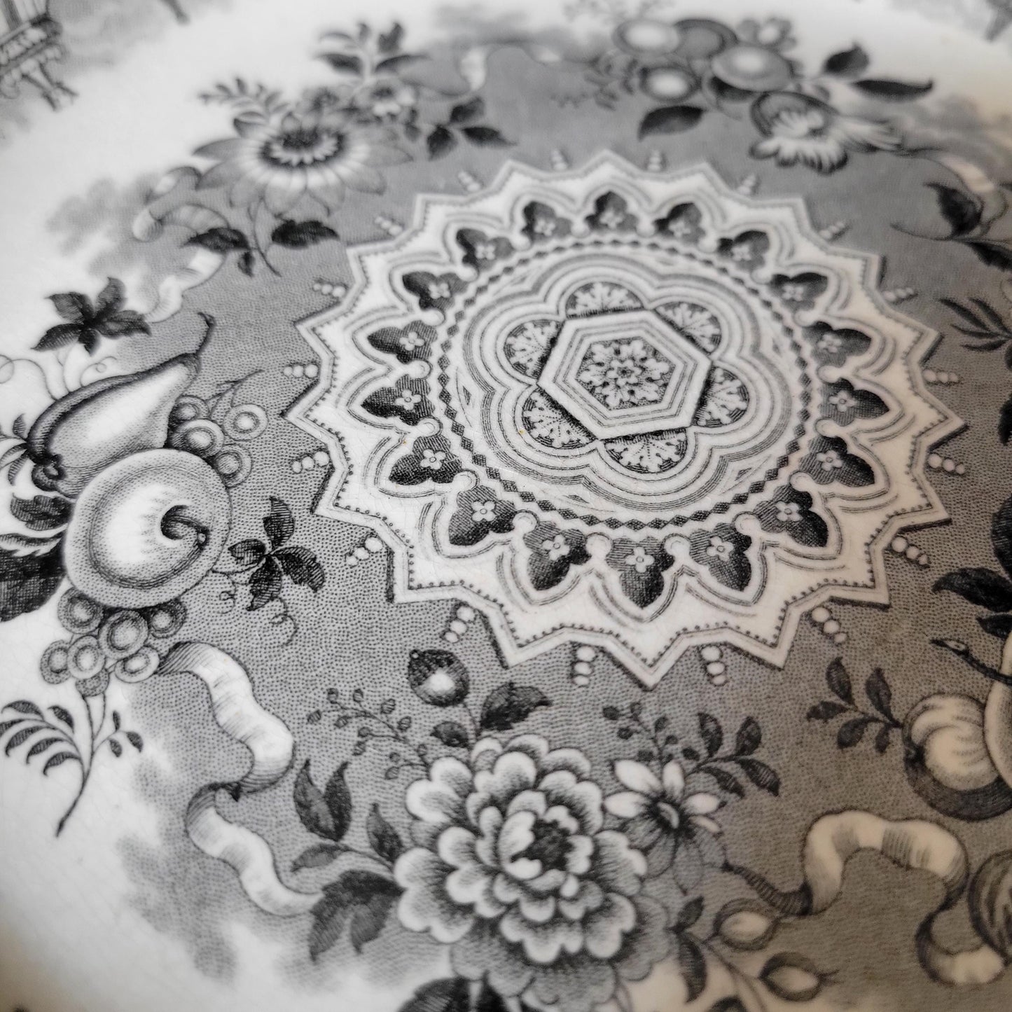 Antique Wedgwood Plate with Architectural and Heraldic/Chess Motifs, England c.19th Century
