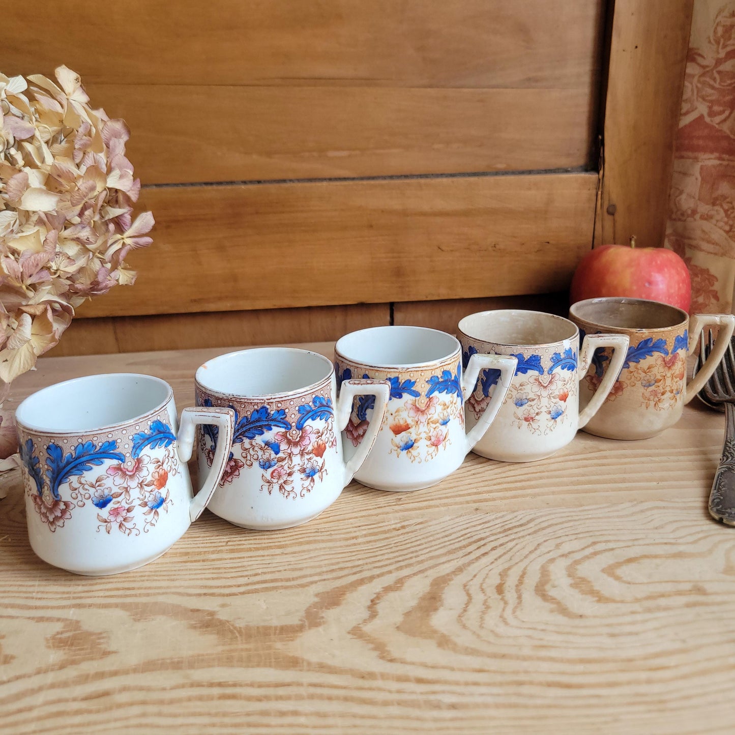Set of 5 Sarreguemines Tea / Espresso Cups, Polychrome Earthenware, France c.1890