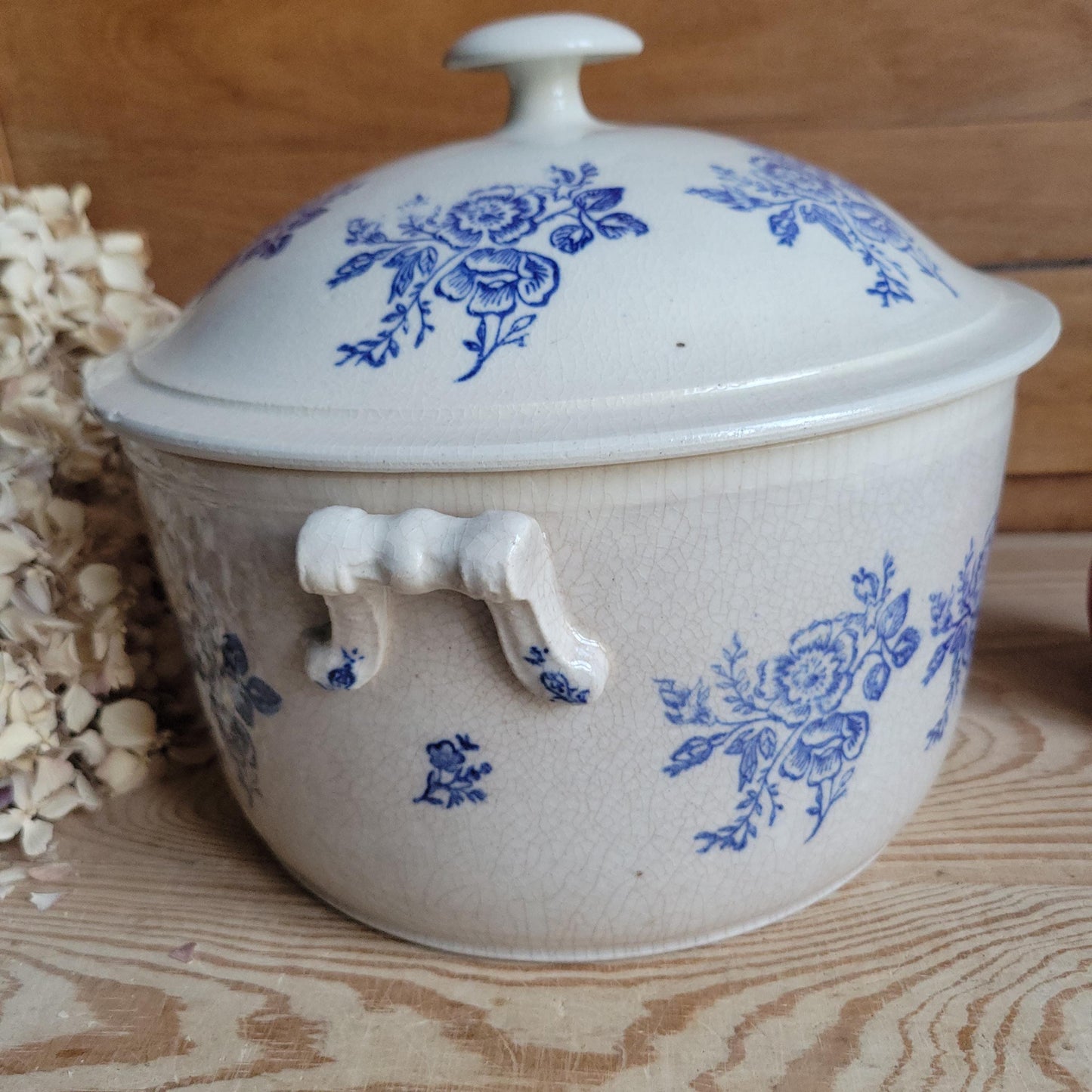 St Uze Stoneware Soupière with Lid, Blue Floral Decoration, France c.1920