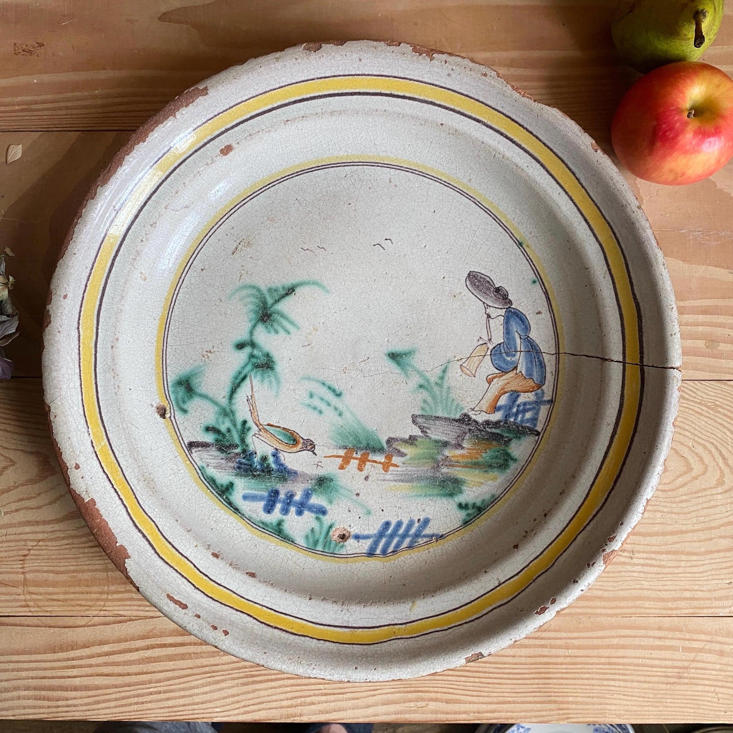 Early Cul Noir Shallow Bowl Platter with Polychrome Chinoiserie Scene, Rouen / Nevers, France c.1800-1840