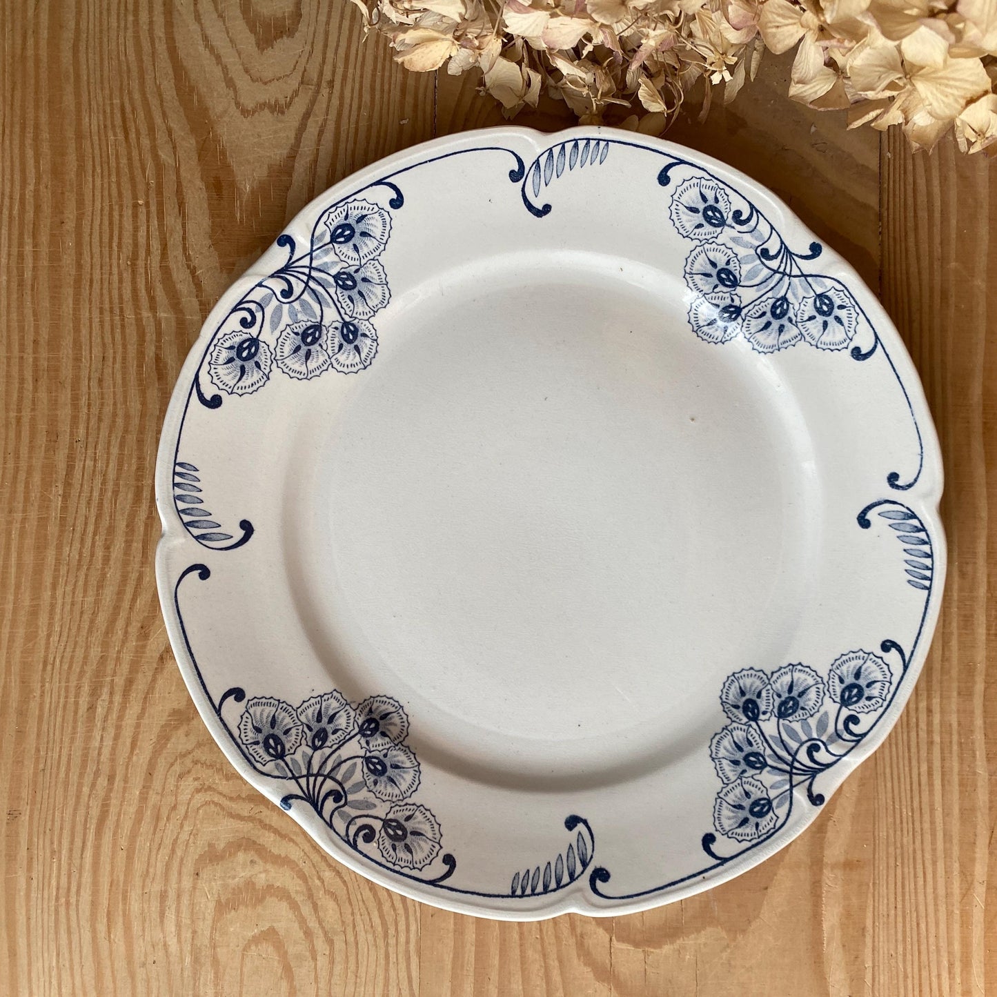 SET 6 mismatched vintage ironstone dinner plates, blue and white transferware floral patterns, France c1880-1925