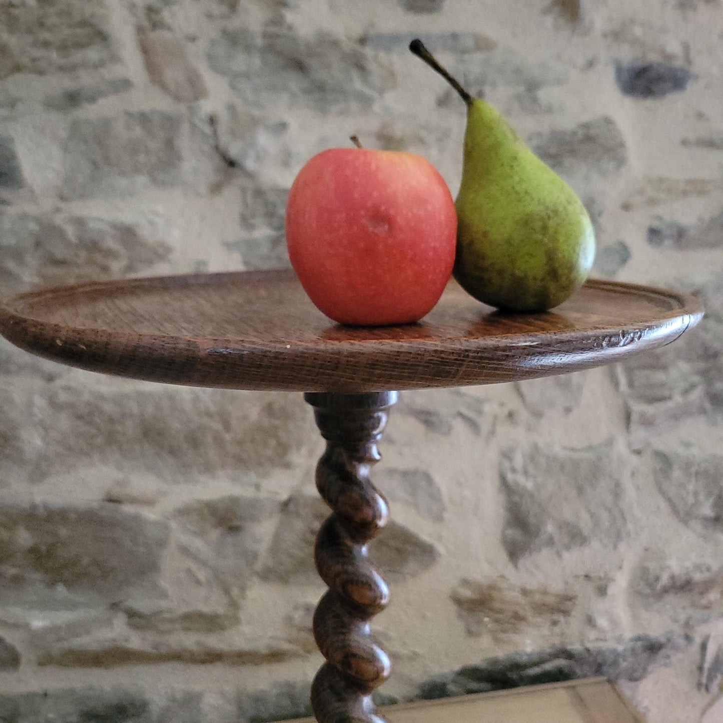 Antique French Oak Side Table with Twisted Stem, Tripod Foot and Round Top, c.1890