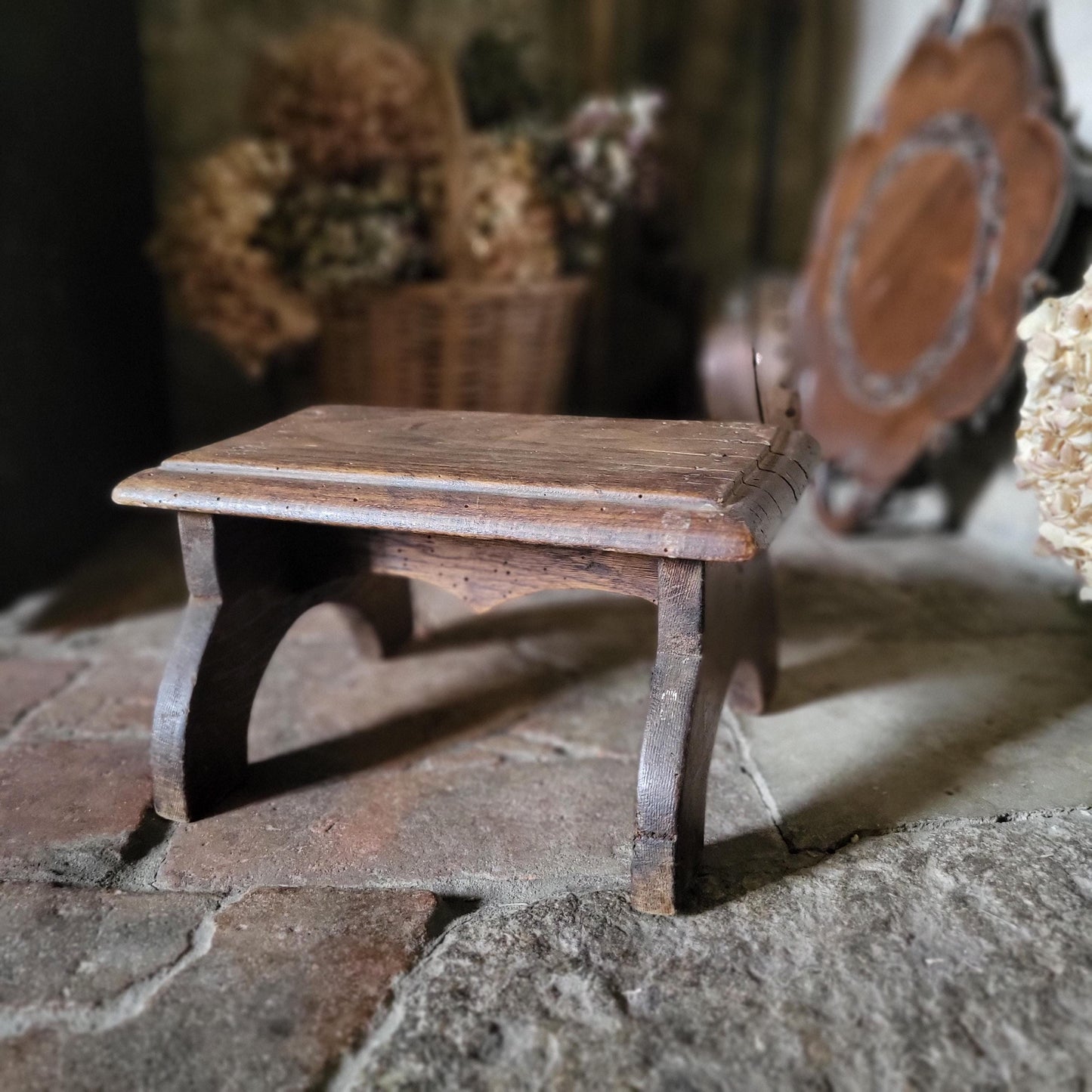 Small Dark Oak Vintage Foot Stool / riser, France c.1920