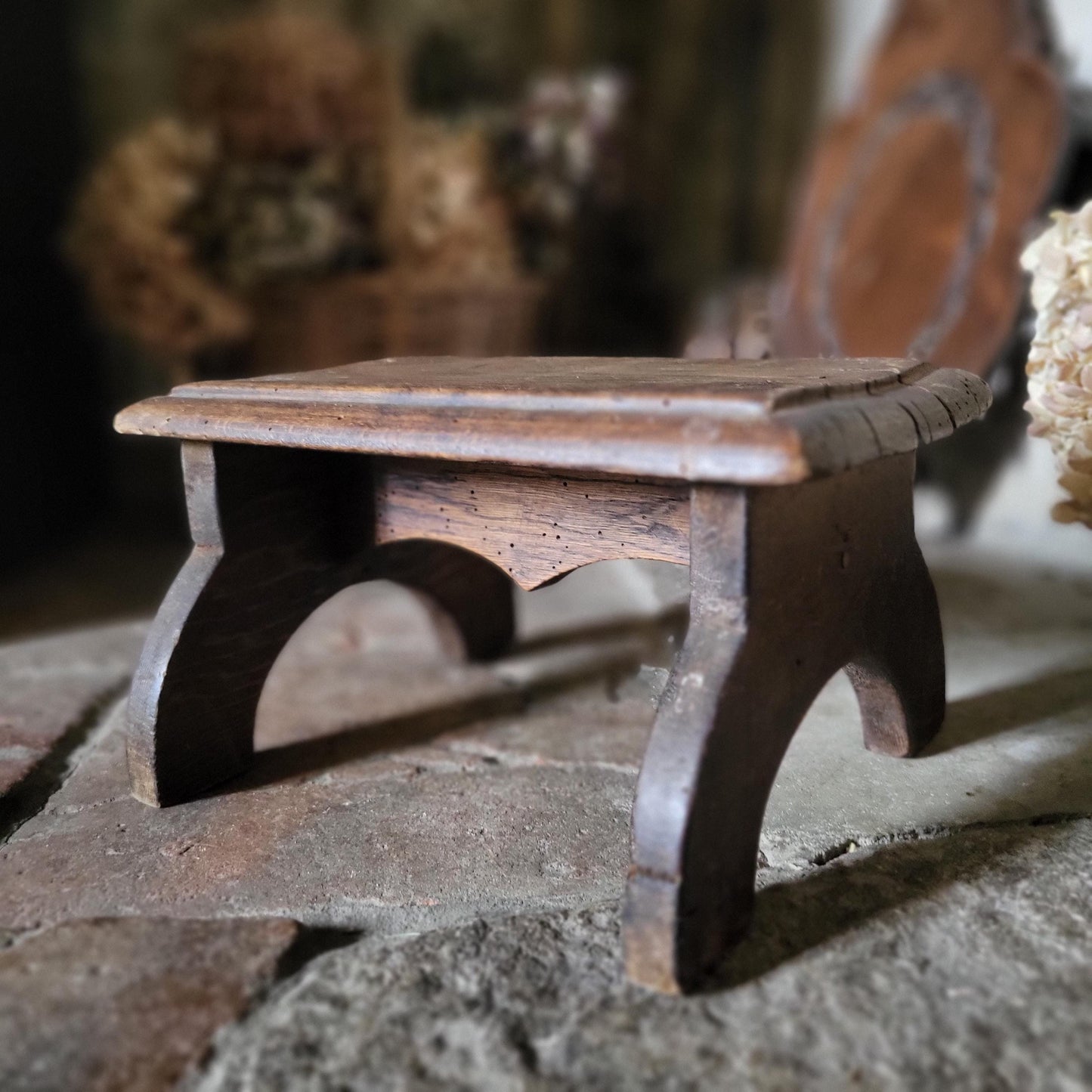 Small Dark Oak Vintage Foot Stool / riser, France c.1920