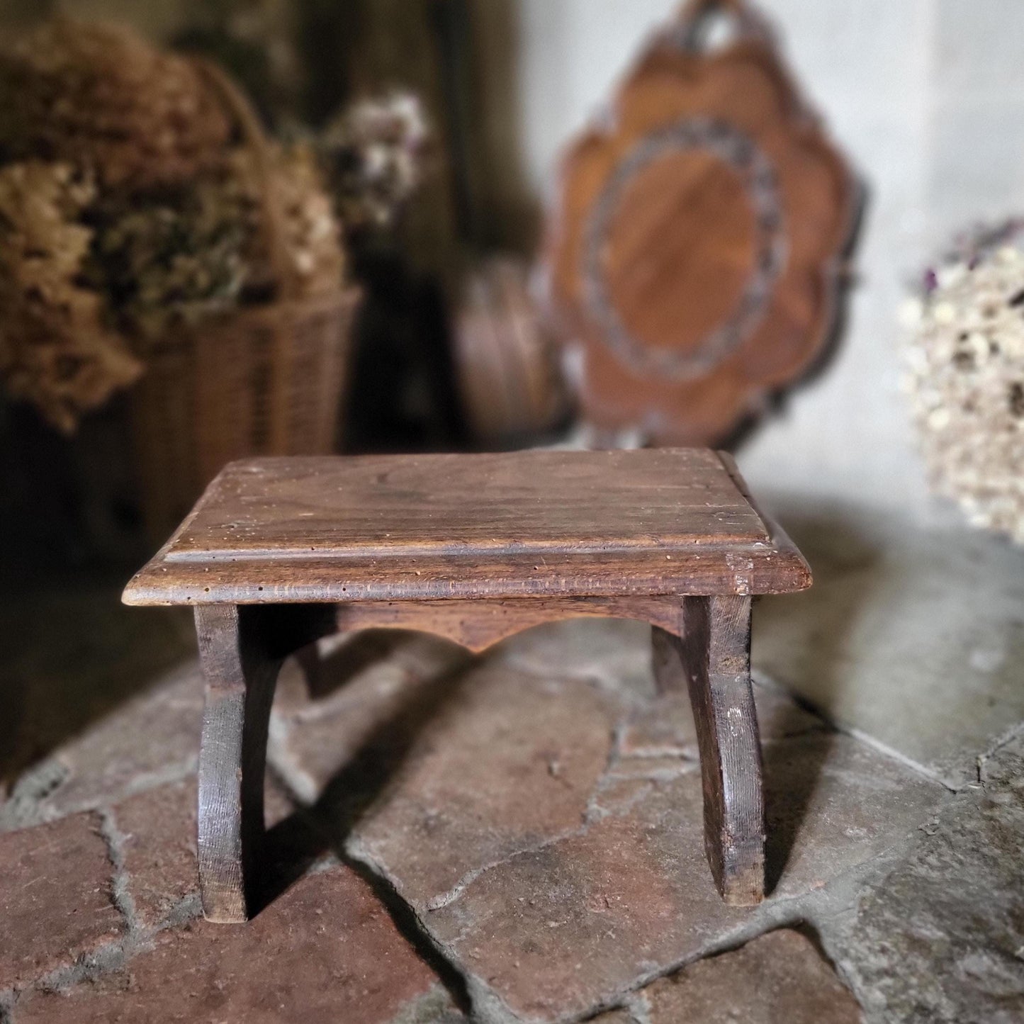 Small Dark Oak Vintage Foot Stool / riser, France c.1920