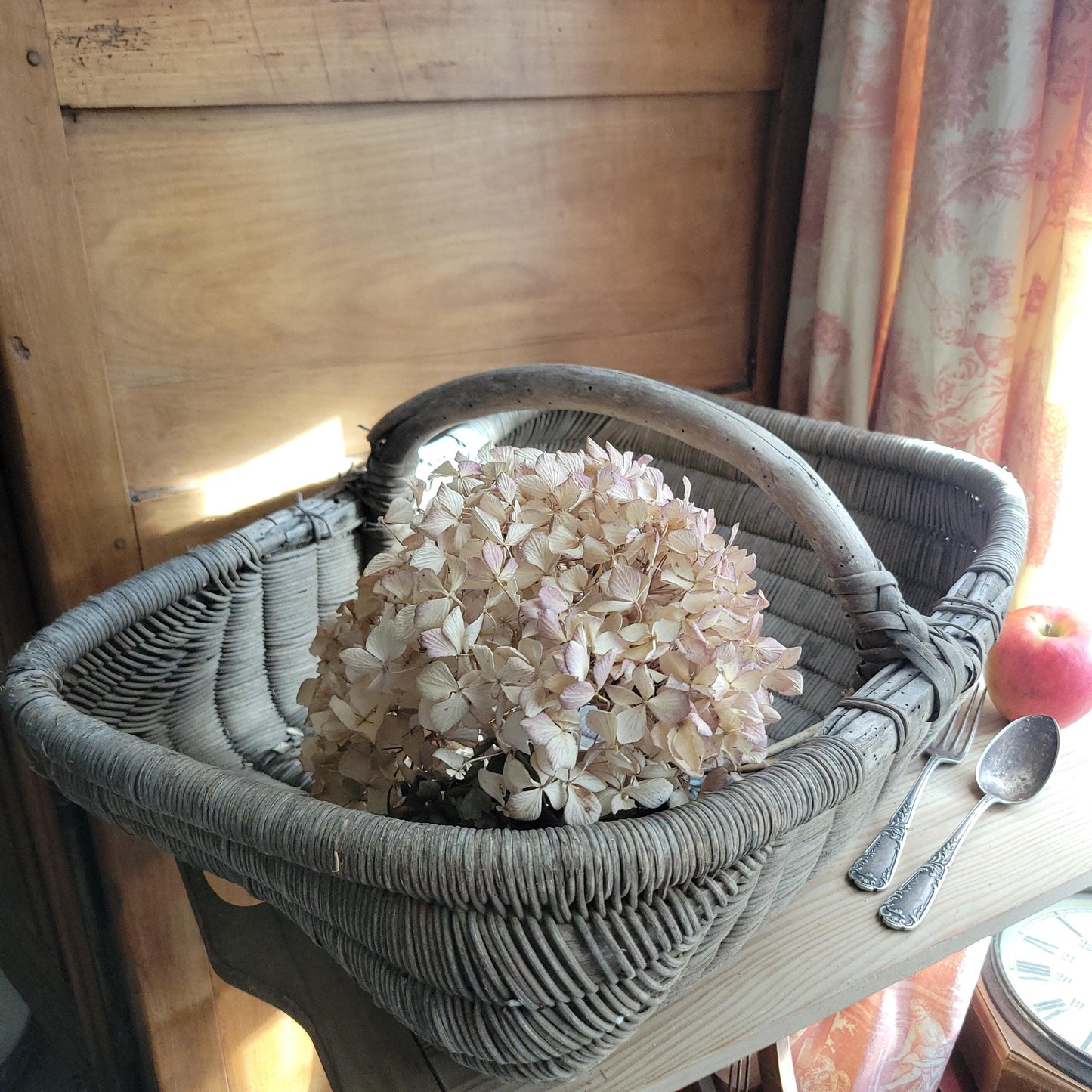 Very Large French Harvest Basket, Buttock Form, Corrèze Region France c.1900