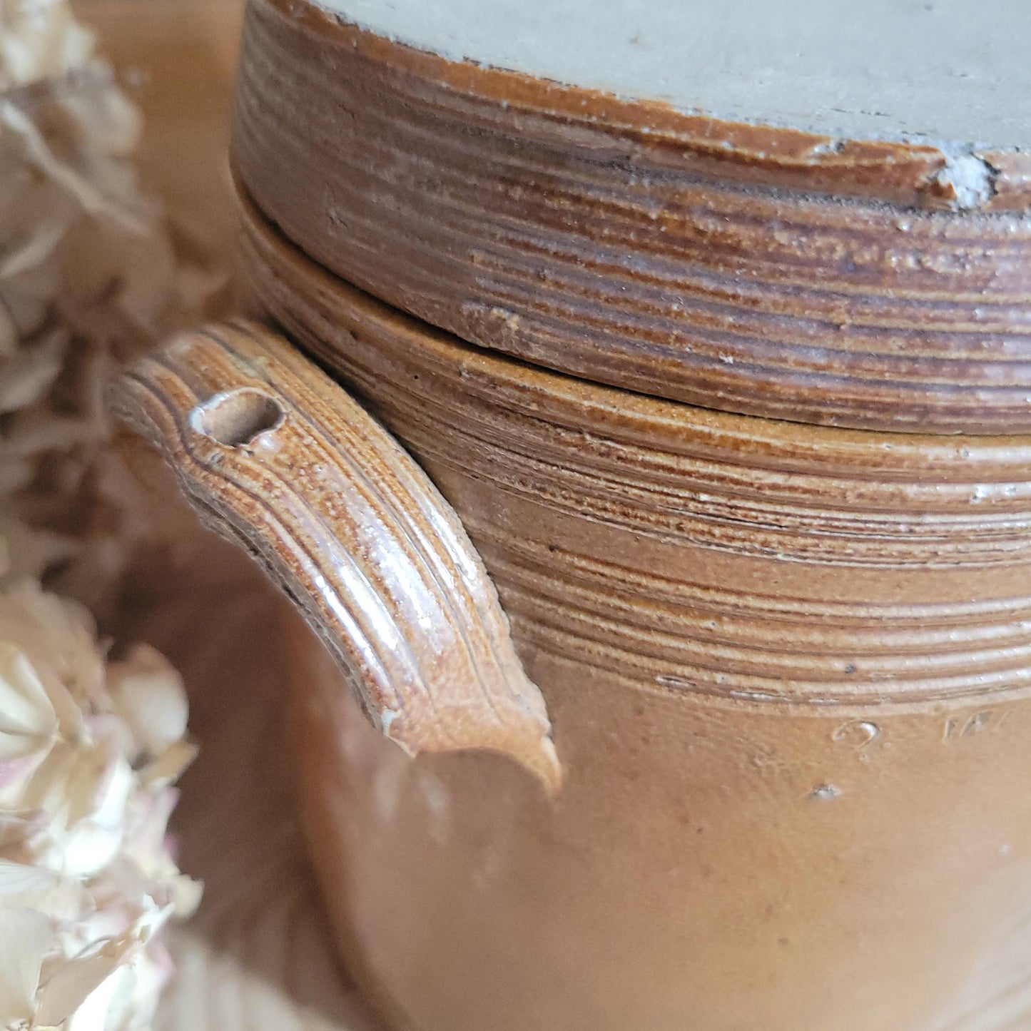 Straight-sided Cylindrical Confit Pot with Lid, Mid Brown Glaze, Saint-Amand-en-Puisaye c.1920