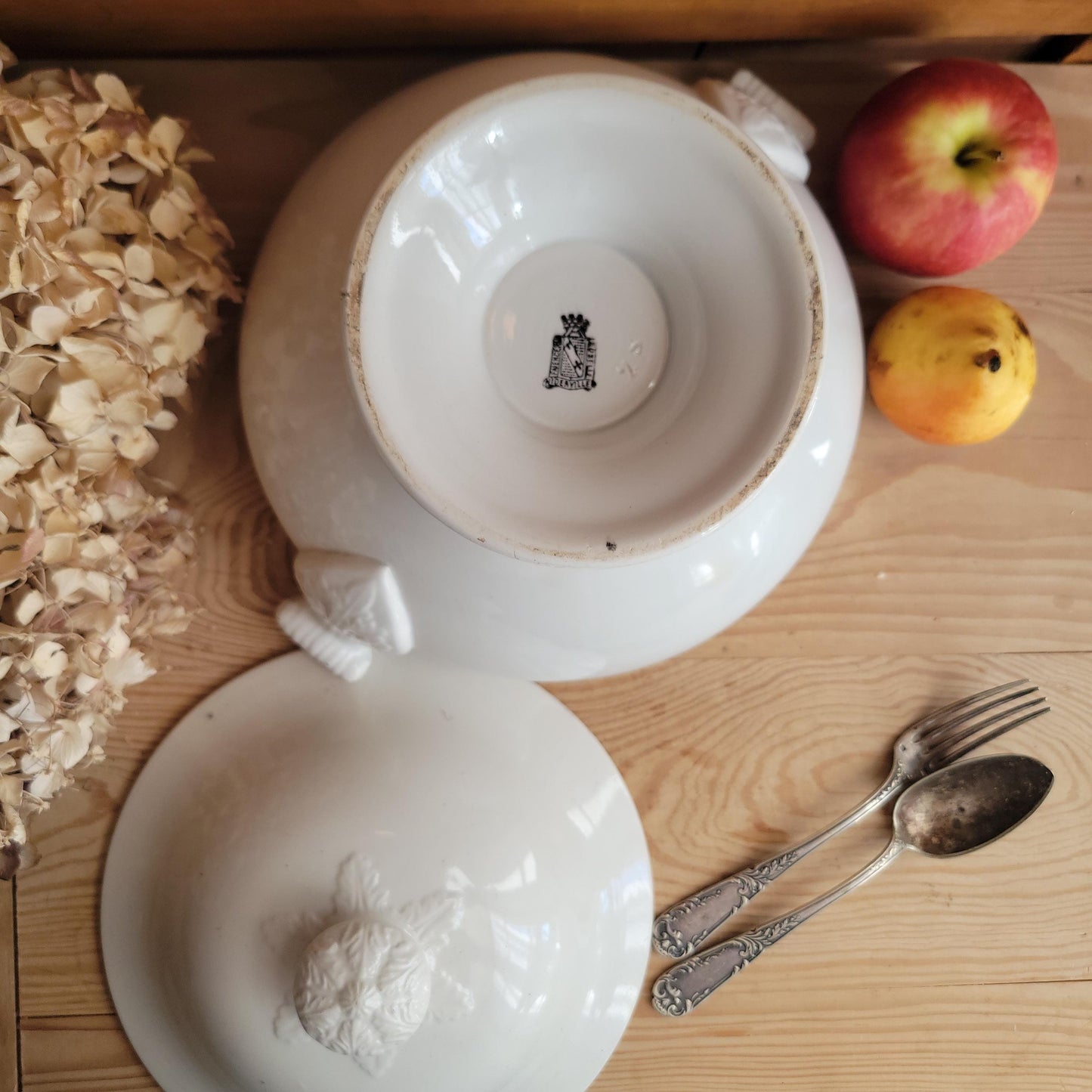 Large White Soupière by Niderviller, excellent condition France c.1880