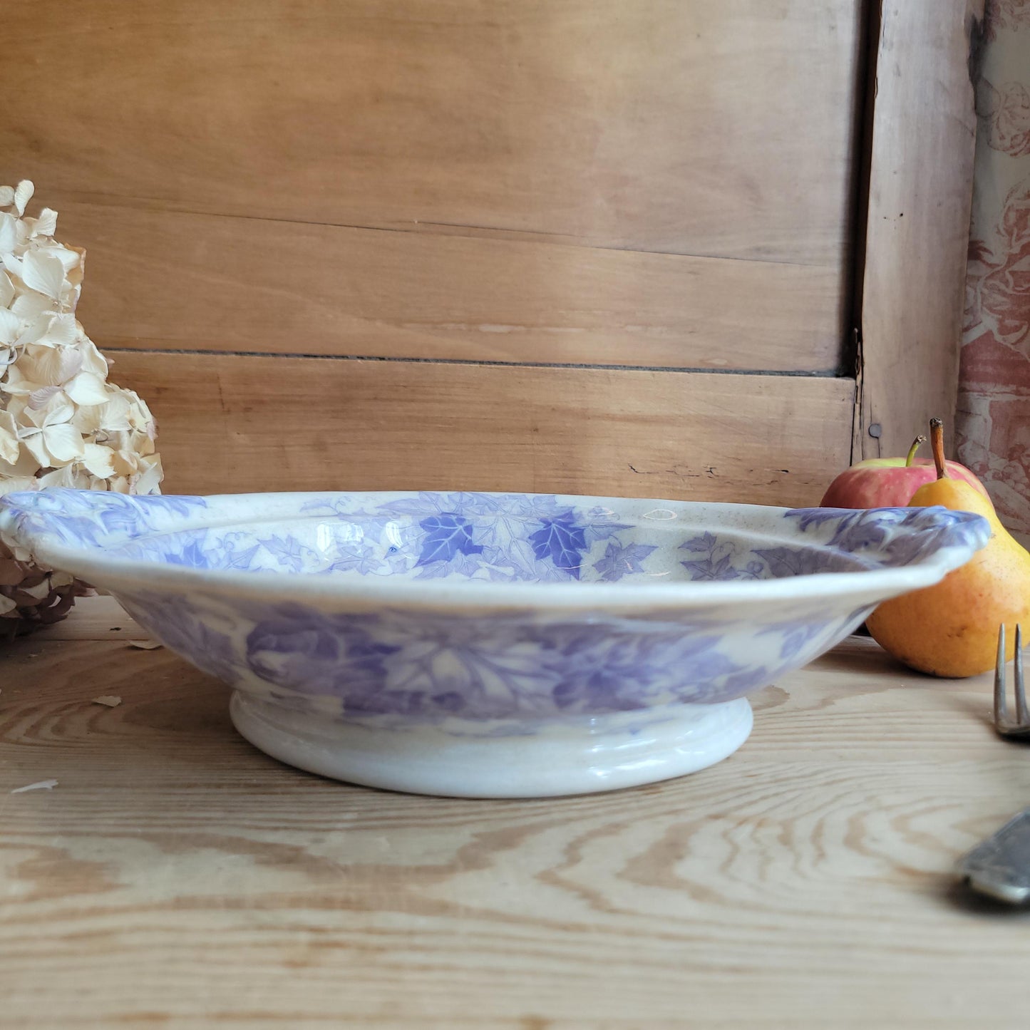 Bryonia Shallow Dish in Lilac Transferware, Sarreguemines France c.1890