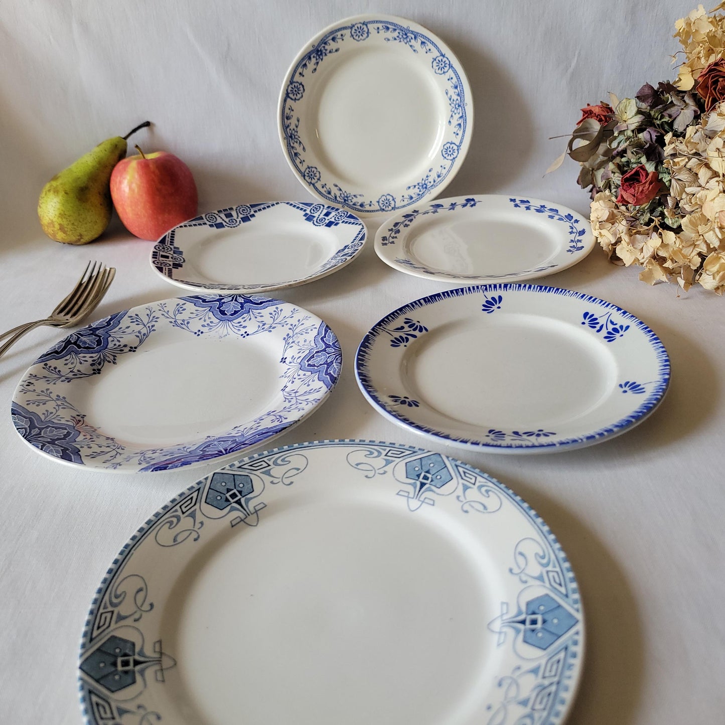 SET 6 mismatched vintage ironstone breakfast/dessert plates, blue and white transferware cottage style floral patterns, France c1880-1925