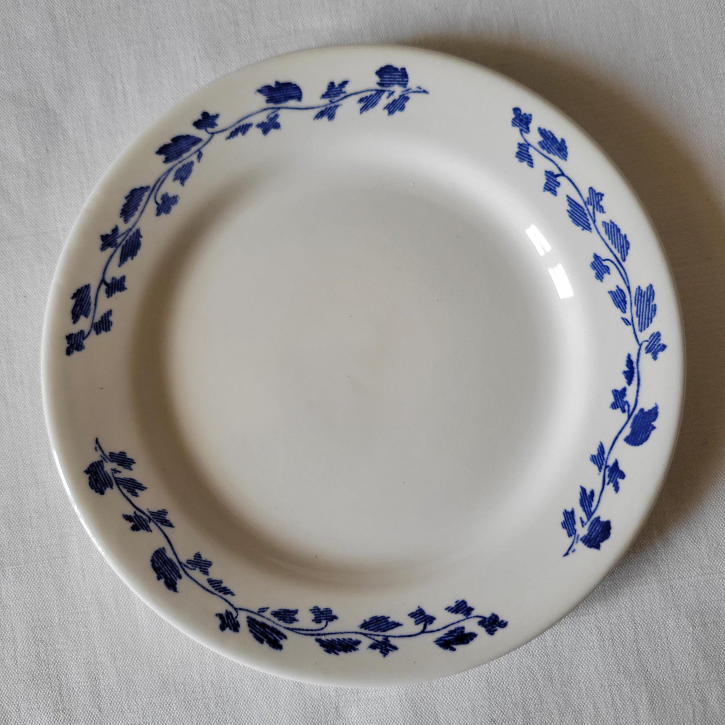 SET 6 mismatched vintage ironstone breakfast/dessert plates, blue and white transferware cottage style floral patterns, France c1880-1925