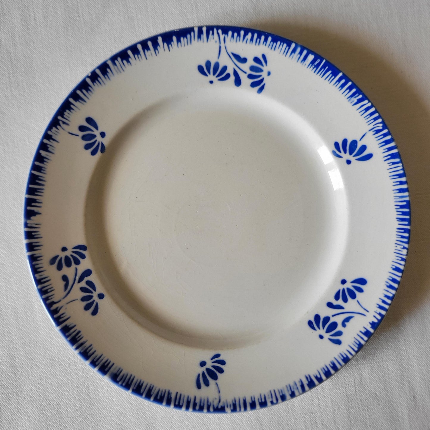 SET 6 mismatched vintage ironstone breakfast/dessert plates, blue and white transferware cottage style floral patterns, France c1880-1925