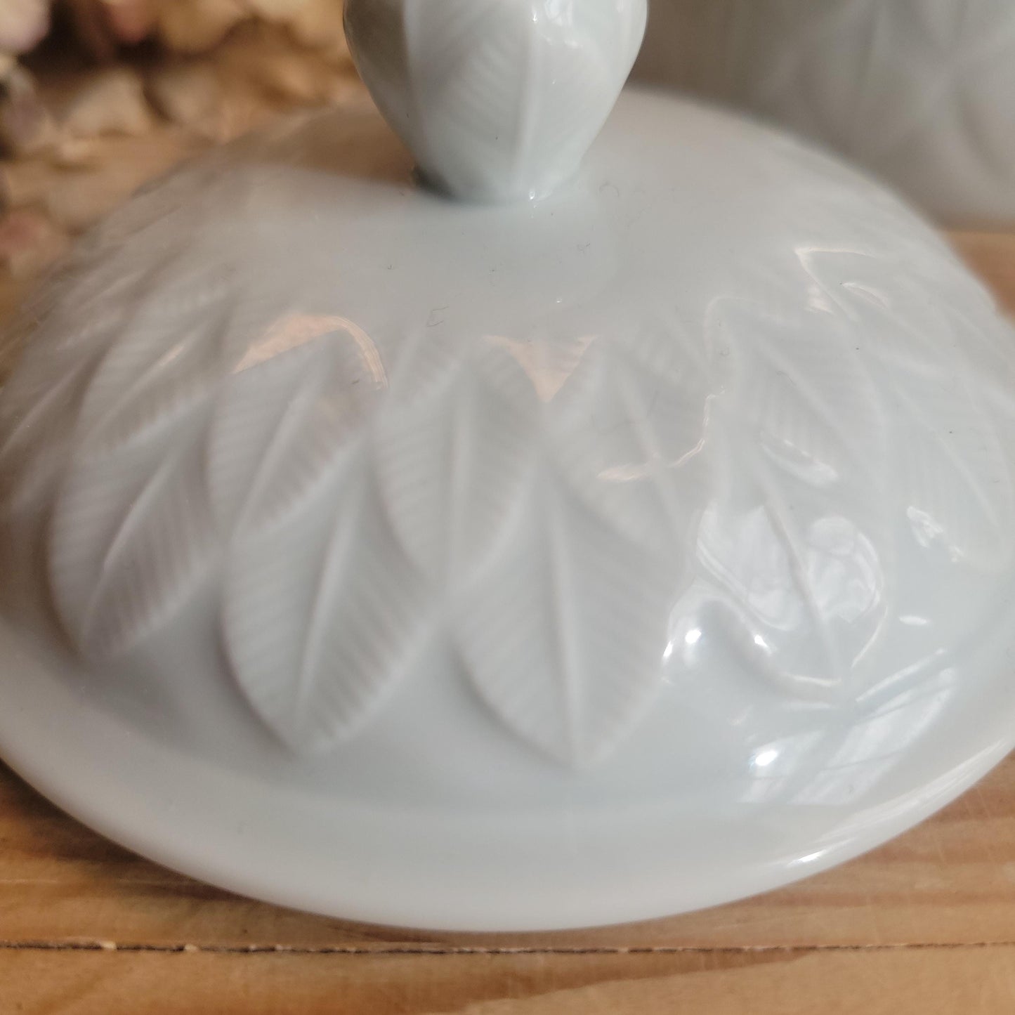 Small Limoges Lidded Sugar Bowl with Leaf Motif, France c.1910