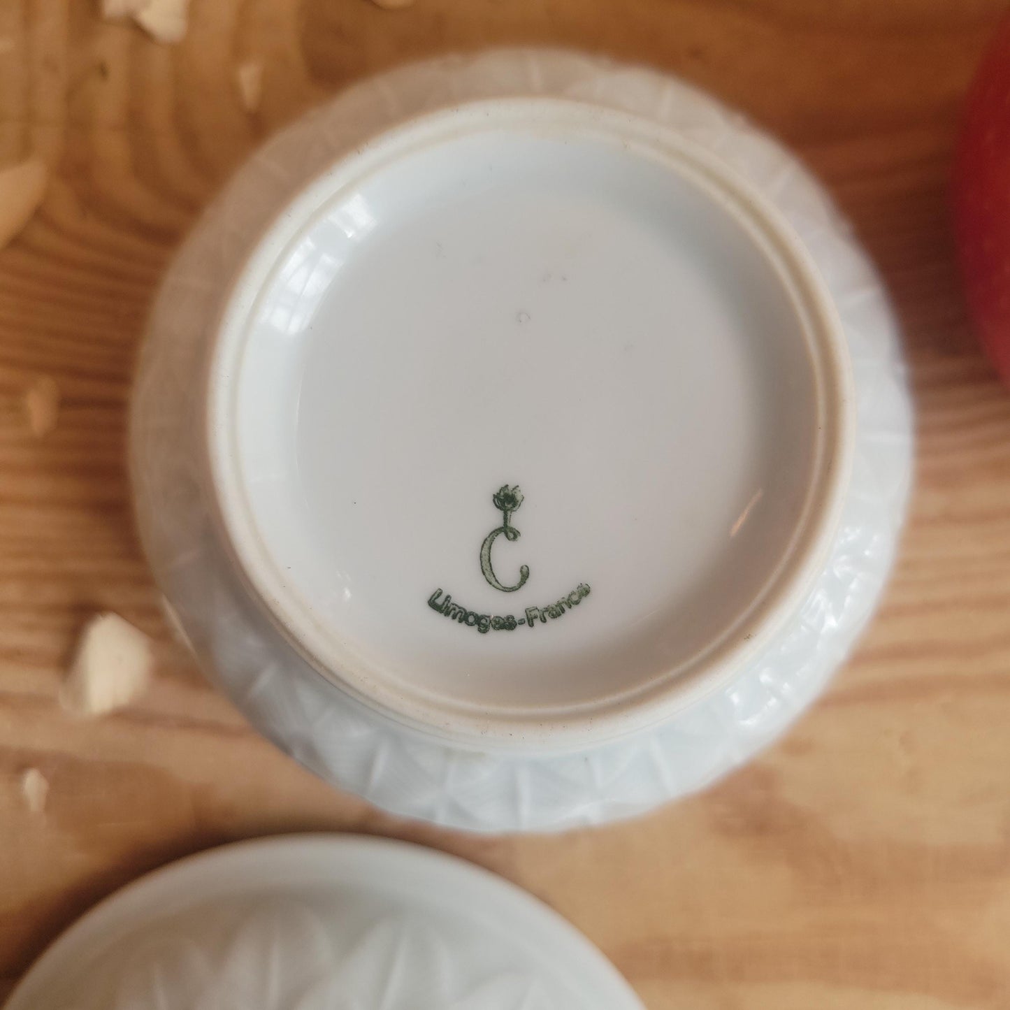 Small Limoges Lidded Sugar Bowl with Leaf Motif, France c.1910
