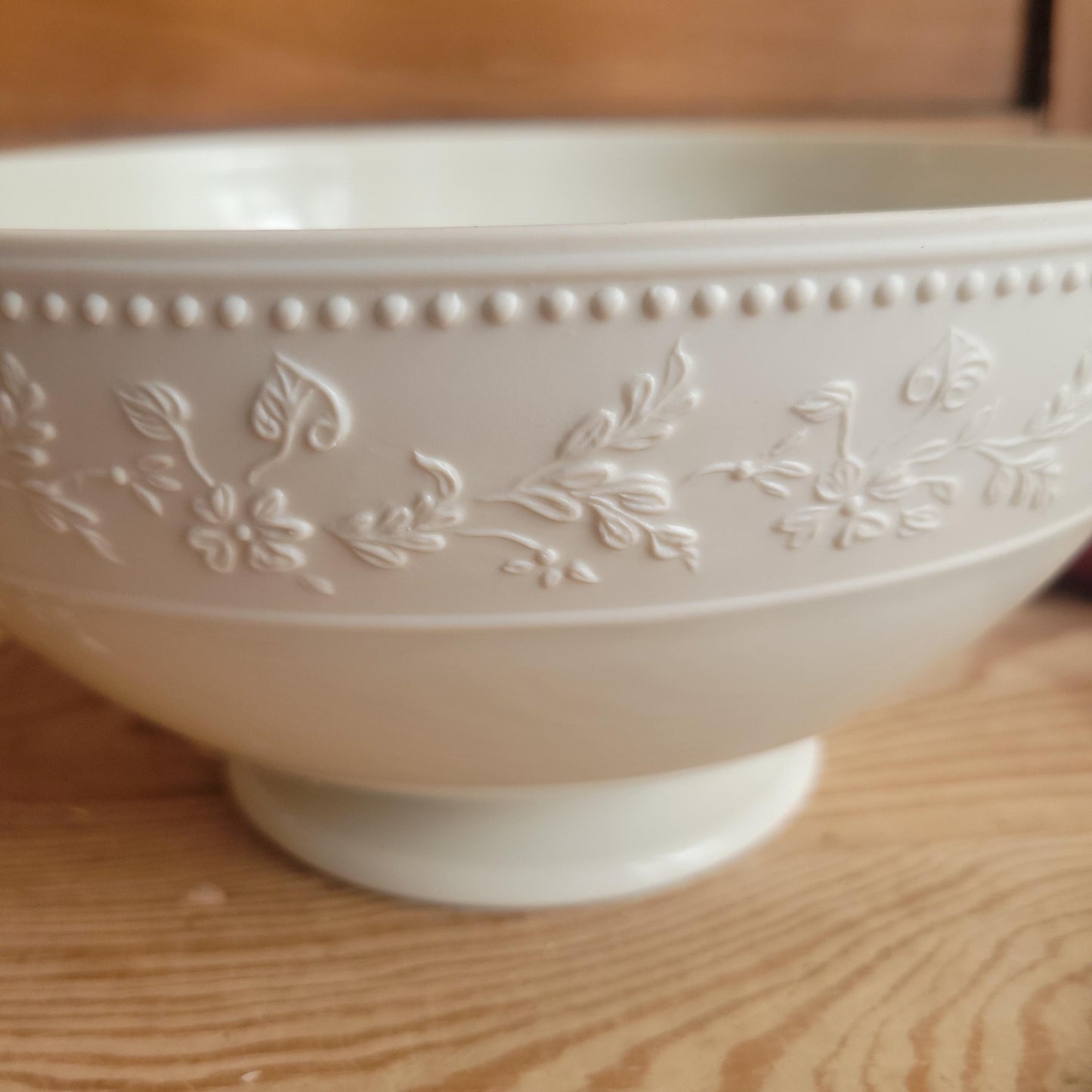 Limoges Porcelain Bowl with Moulded Frieze and Pearl Beading, France c.1900