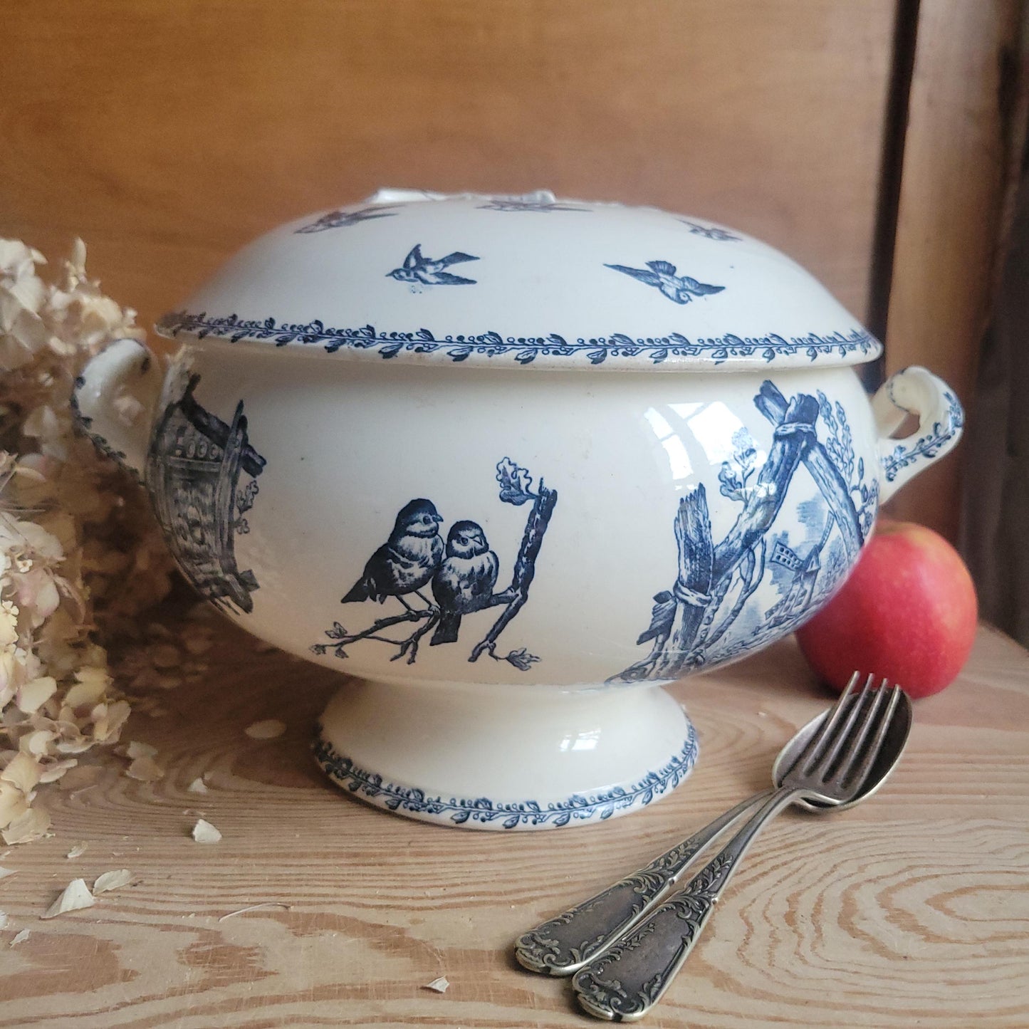 Antique Blue and White Transferware Soupière for Paris Department Store, France c.1900
