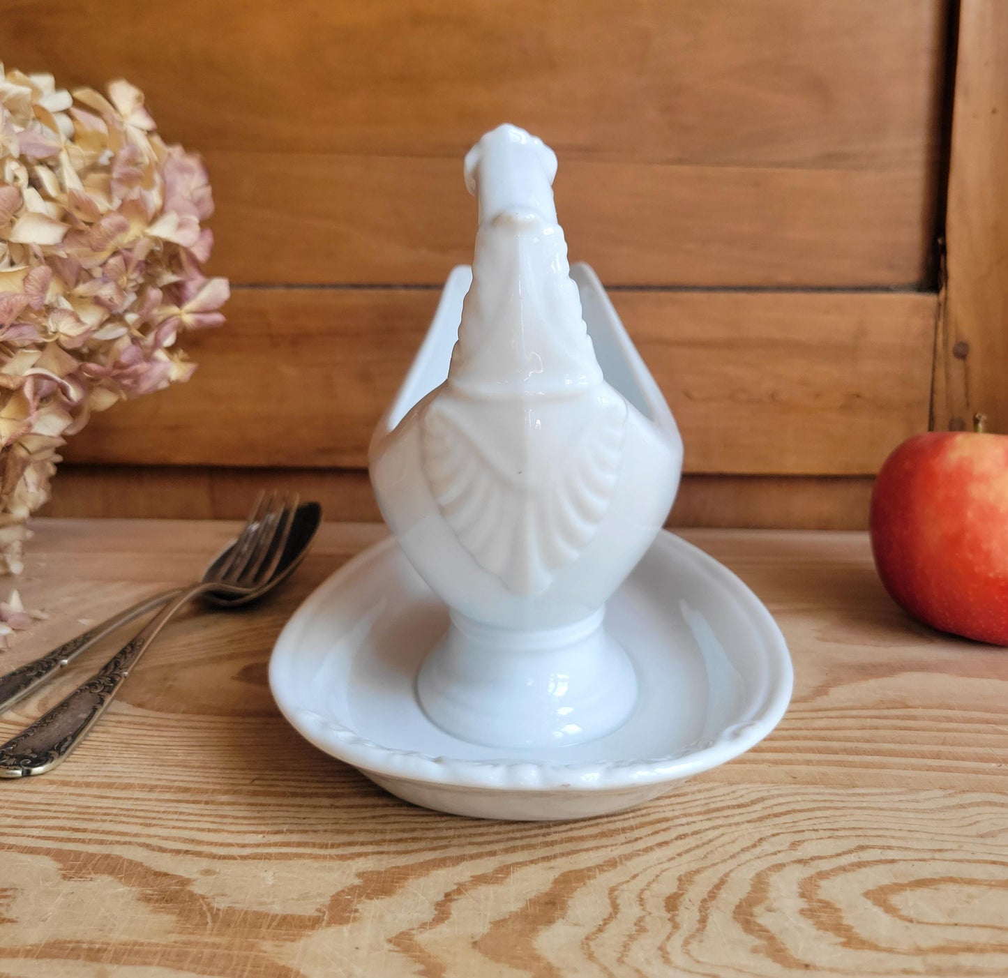 Paris Porcelain Empire Style Lion Head Saucier with Attached Stand, France c.1900