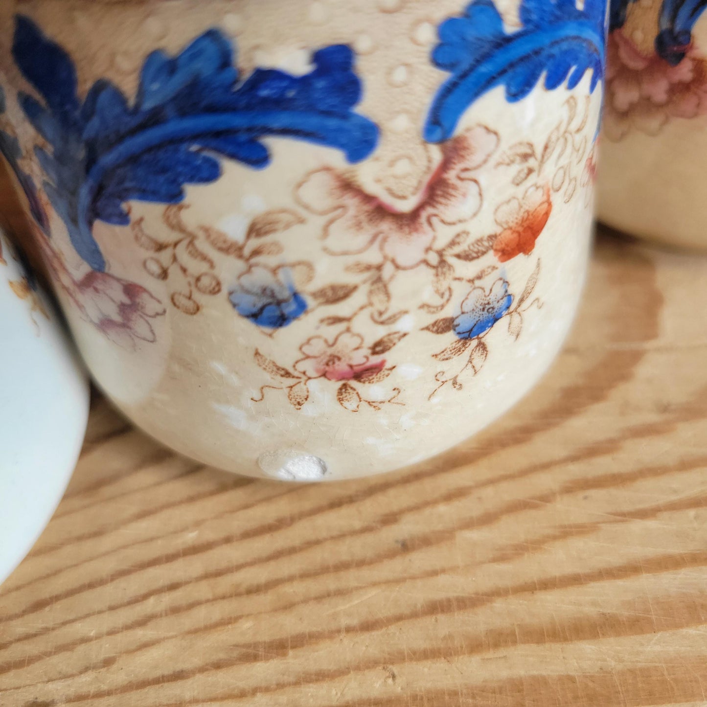 Set of 5 Sarreguemines Tea / Espresso Cups, Polychrome Earthenware, France c.1890