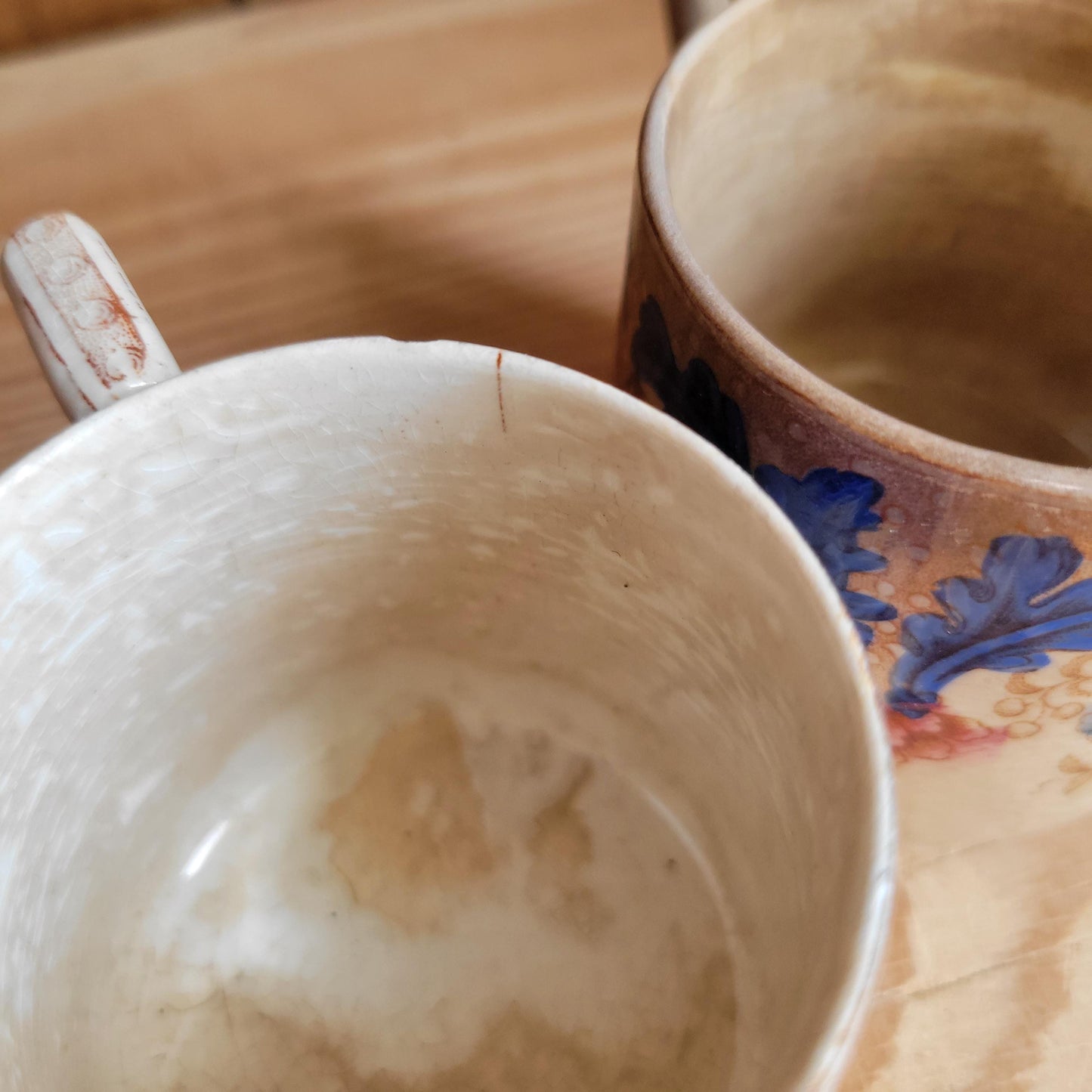Set of 5 Sarreguemines Tea / Espresso Cups, Polychrome Earthenware, France c.1890