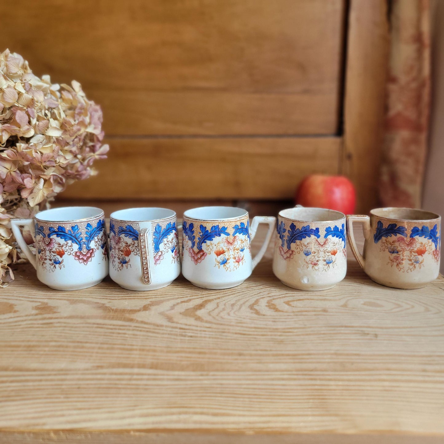 Set of 5 Sarreguemines Tea / Espresso Cups, Polychrome Earthenware, France c.1890