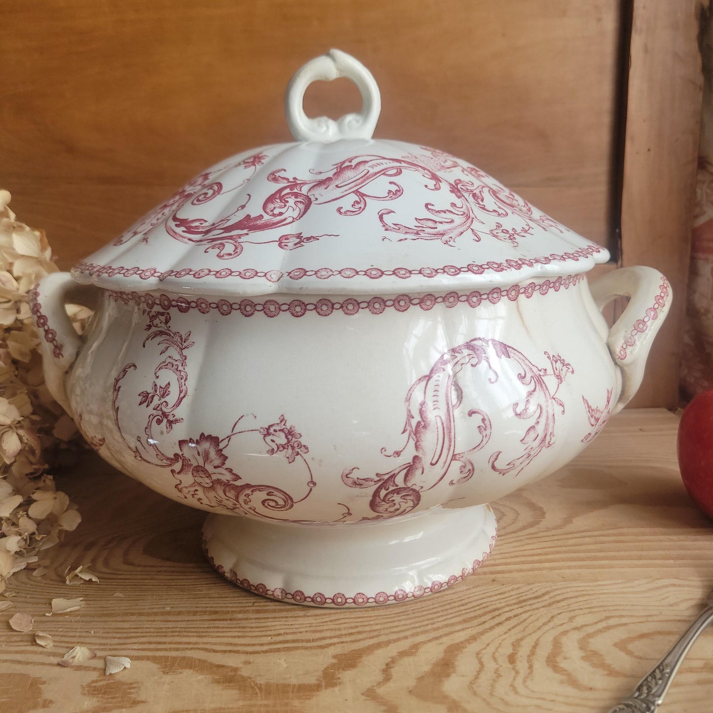 Antique Soupière in Russet Red ‘Régence’ Pattern with Birds, France c.1880
