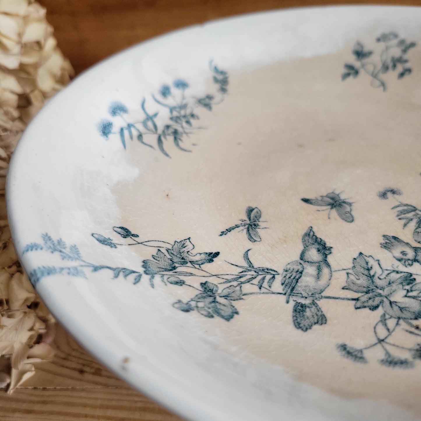 Elegant Longwy Compotier ‘Mignon’ with beautiful patina, Birds, Blue Green Transferware, France c.1880