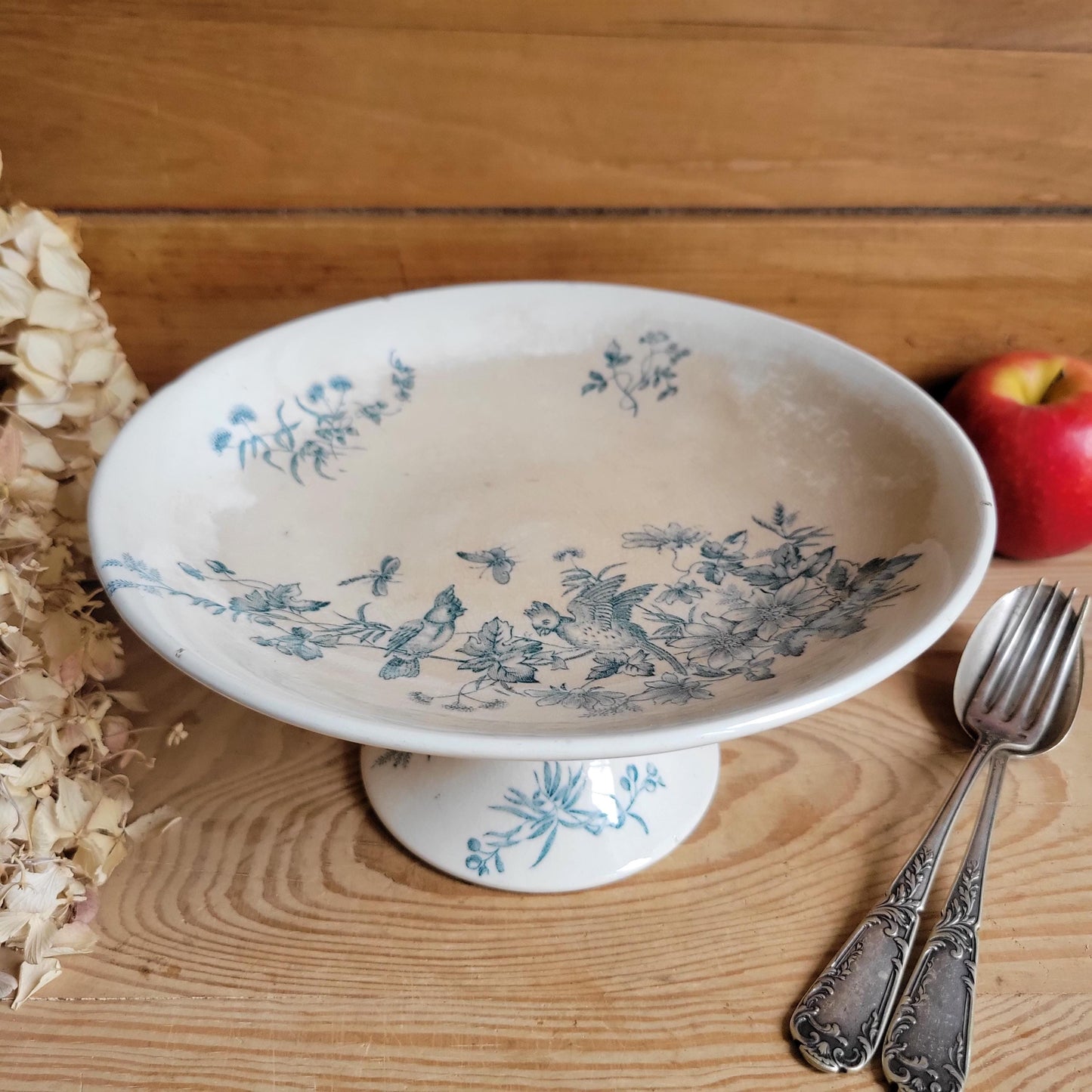 Elegant Longwy Compotier ‘Mignon’ with beautiful patina, Birds, Blue Green Transferware, France c.1880