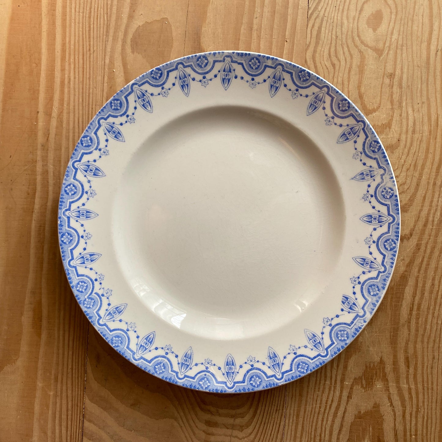 SET 6 mismatched vintage ironstone dinner plates, blue and white transferware floral patterns, France c1880-1925