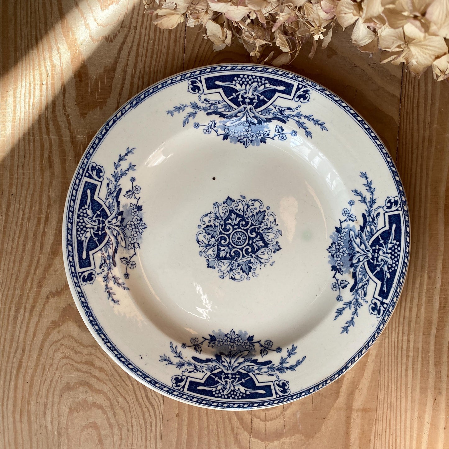 SET 6 mismatched antique ironstone dinner plates, blue and white transferware patterns, florals France c1880-1900