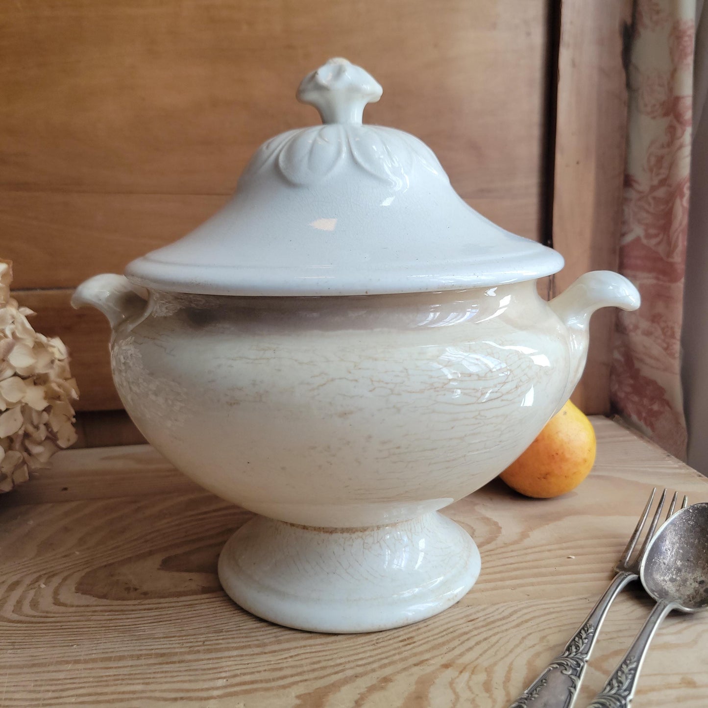 White Tea-Stained Soupière by Petrus Regout, Maastricht c.1880