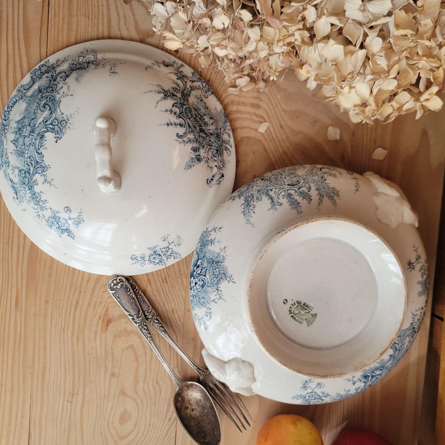Small Legumier by Grigny, Blue and White Transferware with Nesting Birds, France 1900
