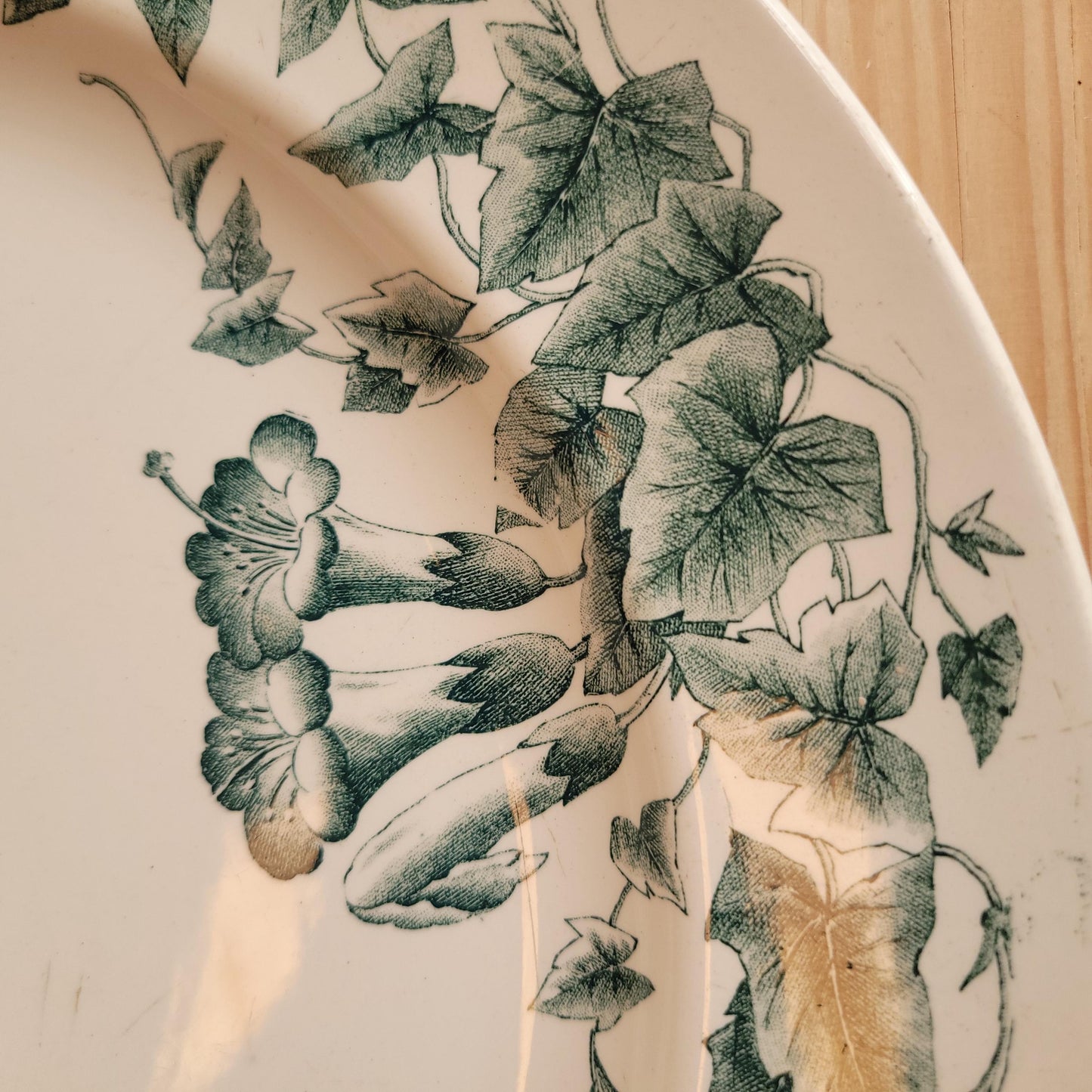 Large Green Transferware Platter, Creil et Montereau ‘Liseron’