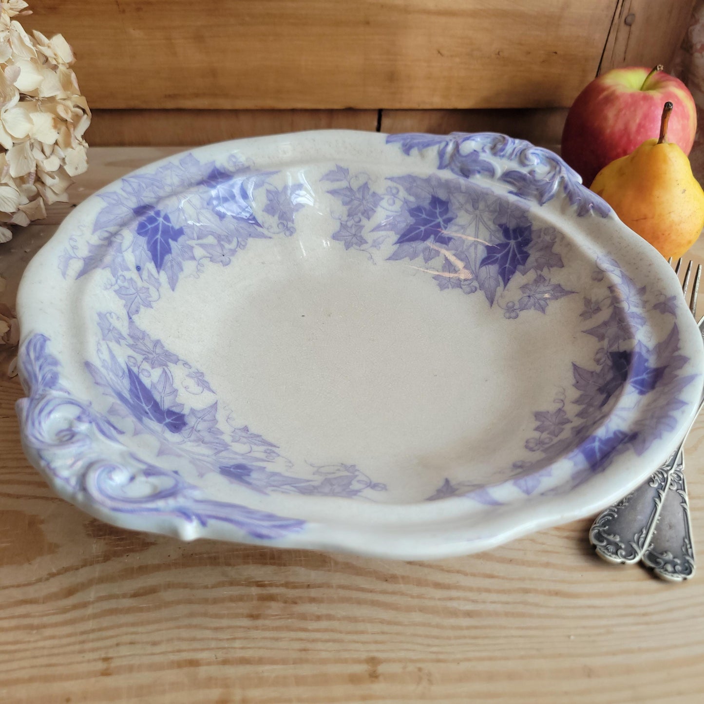 Bryonia Shallow Dish in Lilac Transferware, Sarreguemines France c.1890
