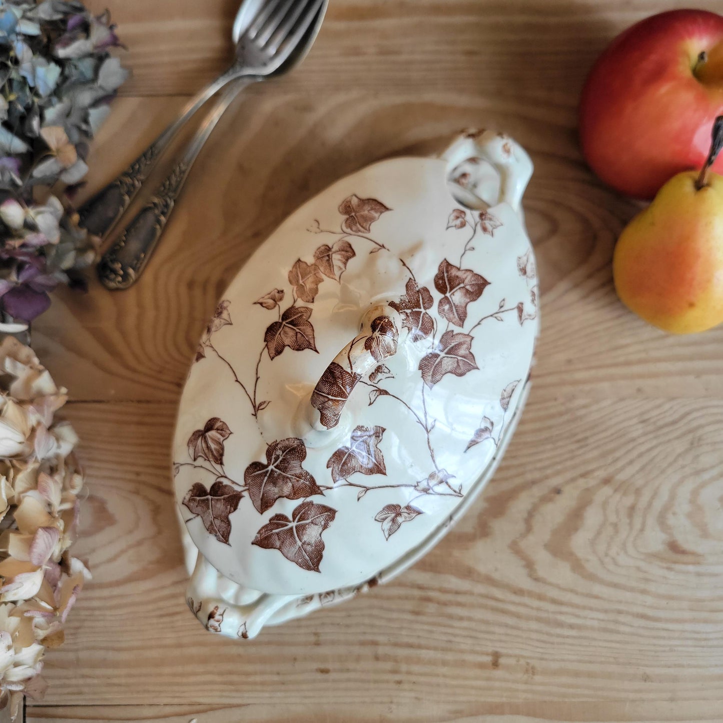 Antique Saucière with Lid, Brown Transferware Ivy Pattern, Creil et Montereau France c1890