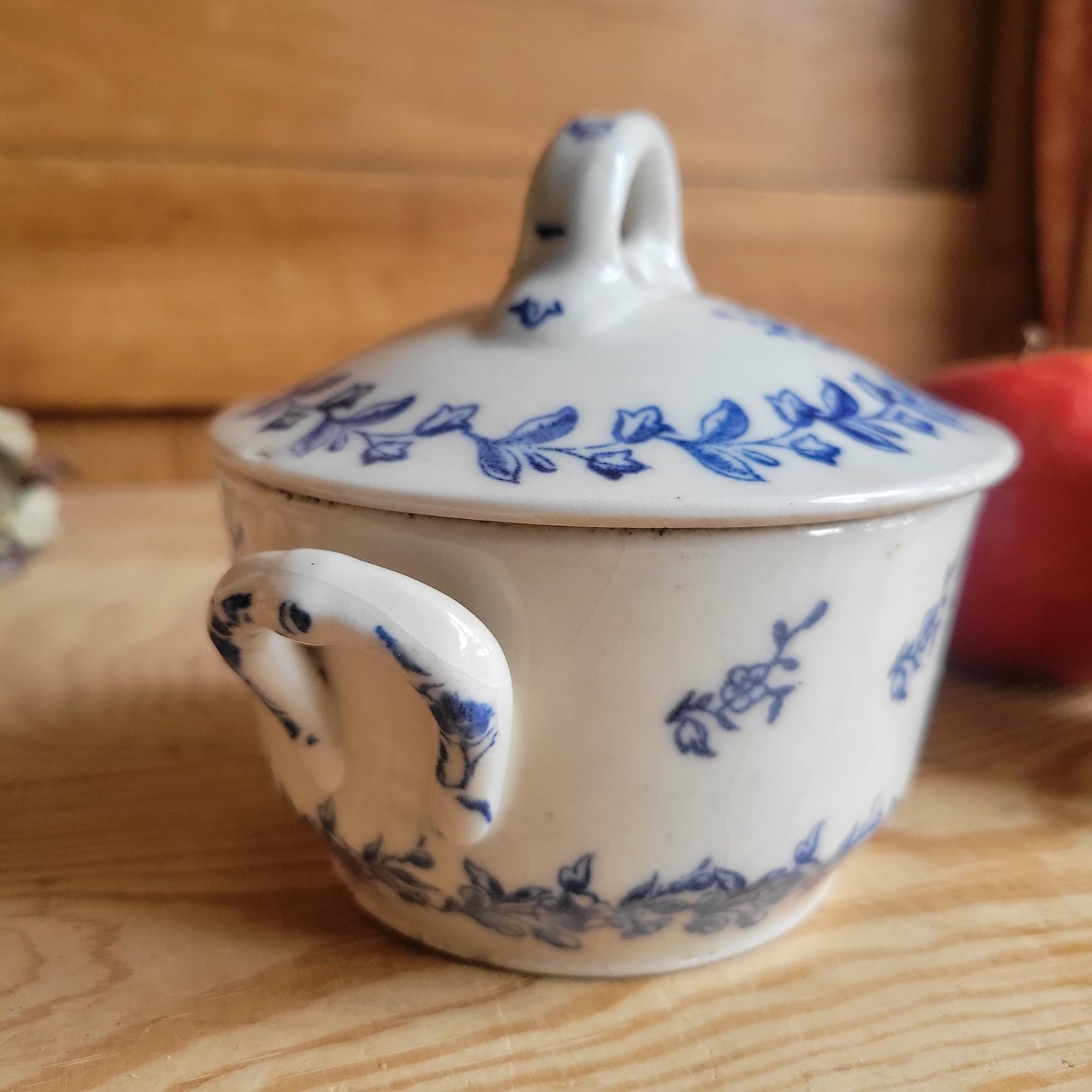 Small St Uze Soupière with Lid and Loop Handles, Blue Floral Decoration, France c.1910