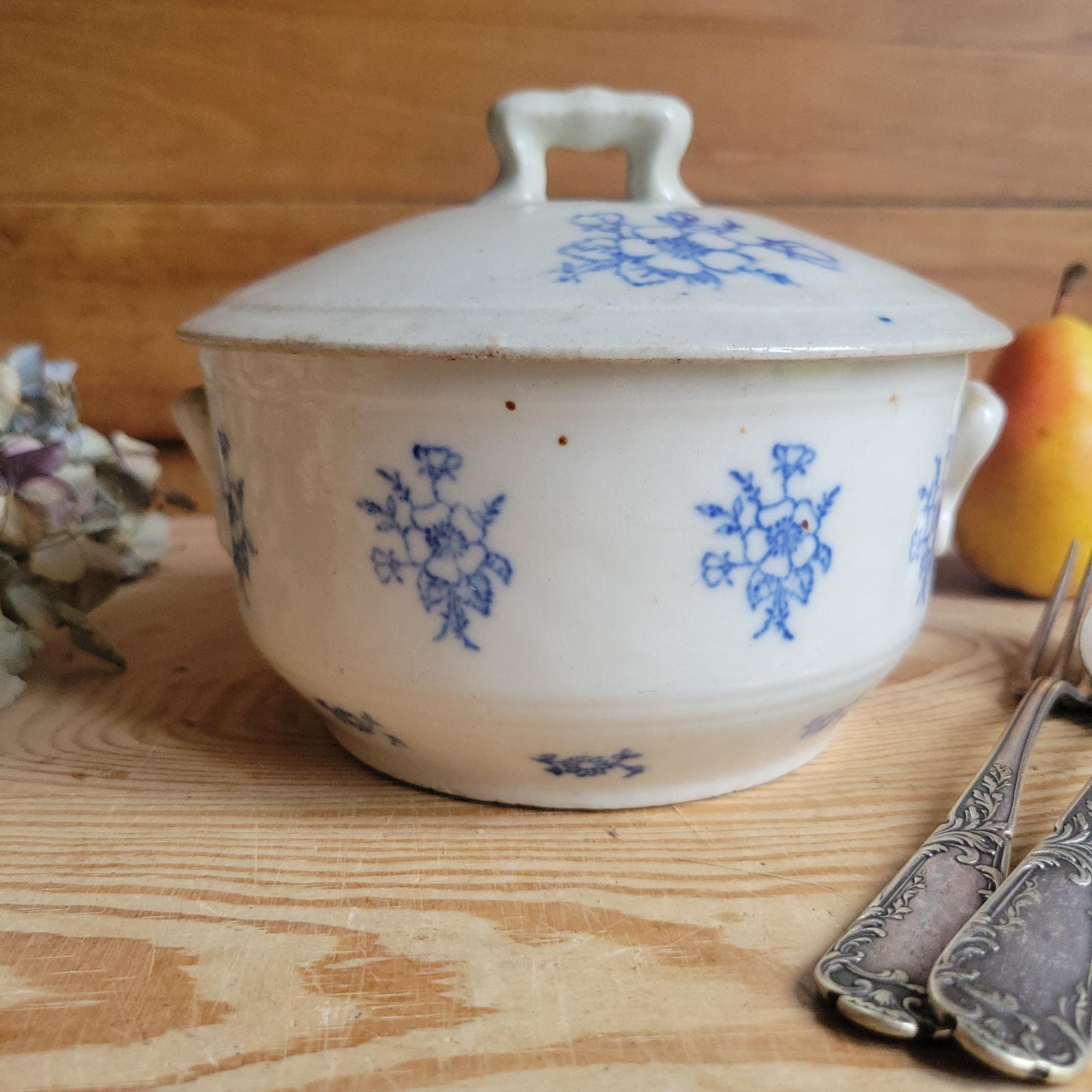Small St Uze Soupière square form loop handles with Lid, Light Blue Floral Decoration, France c.1910