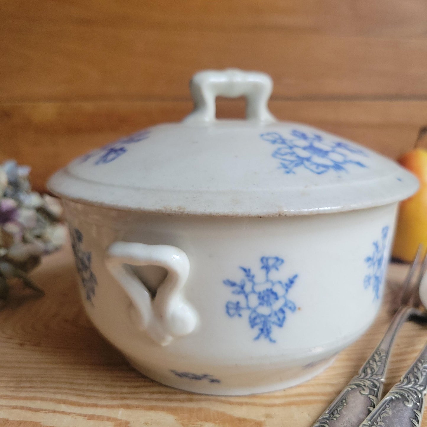 Small St Uze Soupière square form loop handles with Lid, Light Blue Floral Decoration, France c.1910