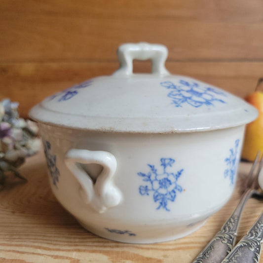 Small St Uze Soupière square form loop handles with Lid, Light Blue Floral Decoration, France c.1910