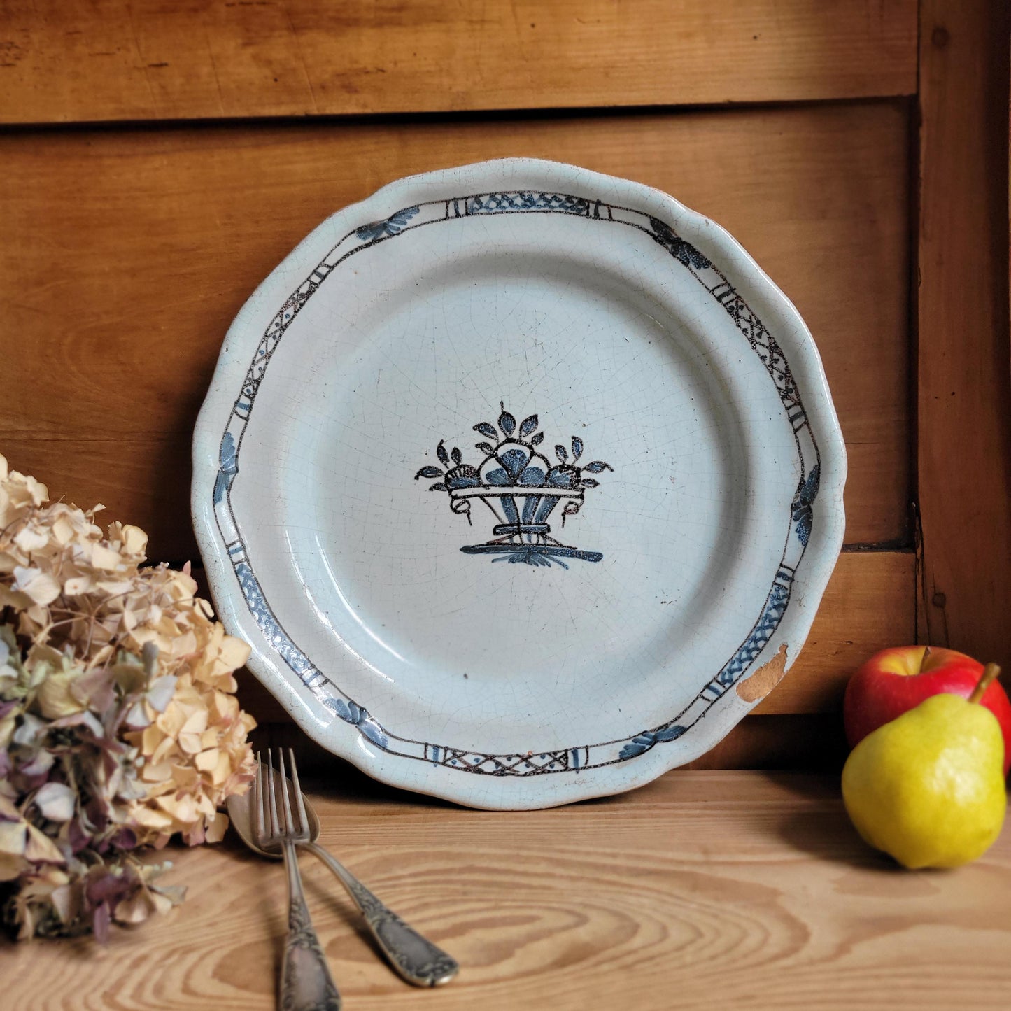 Antique Round Cul Noir Platter with Scalloped Rim and Basket of Flowers, Rouen c.1900