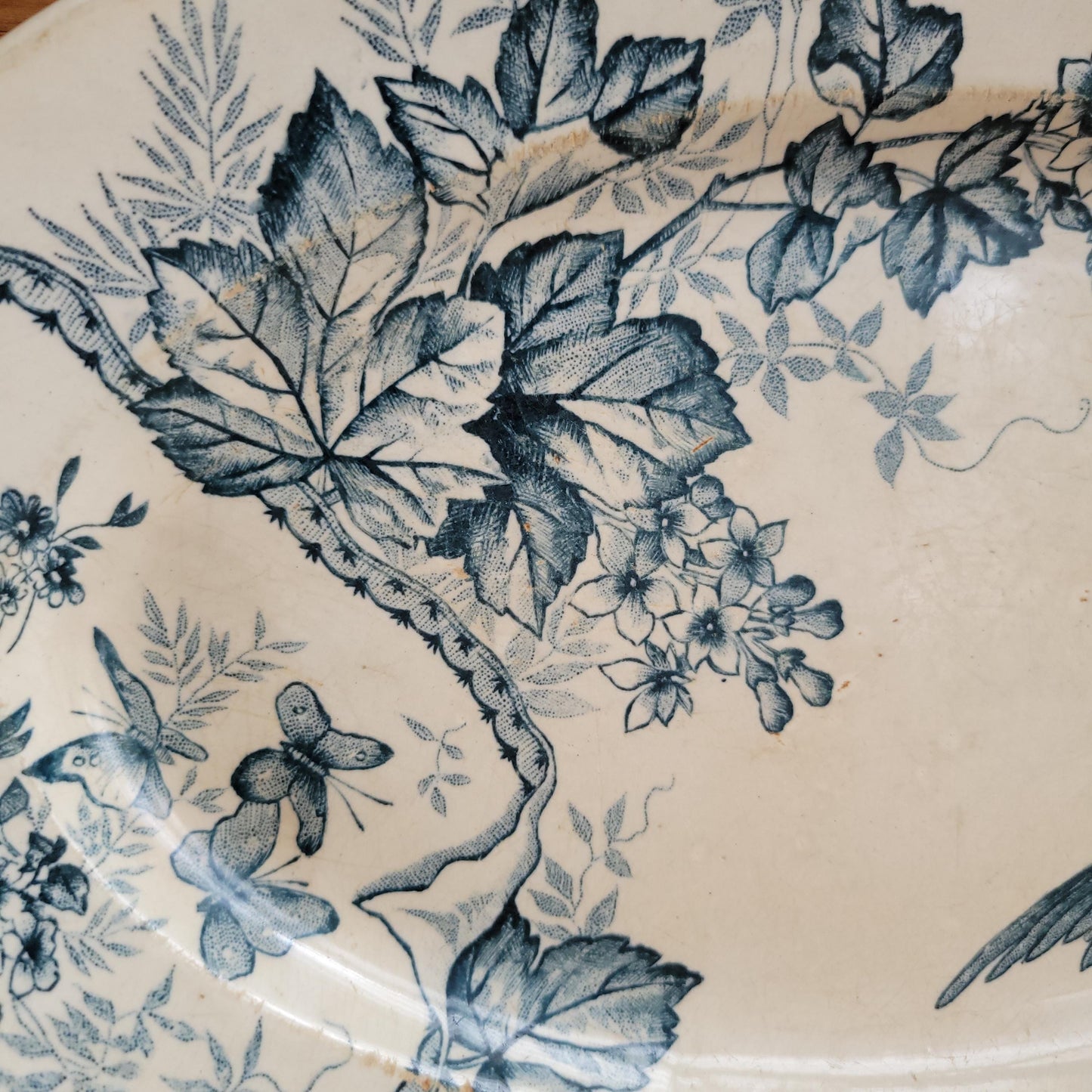 French Antique Sarreguemines ‘Oiseaux’ Oval Platter in Teal Blue Transferware, France 1880-1900