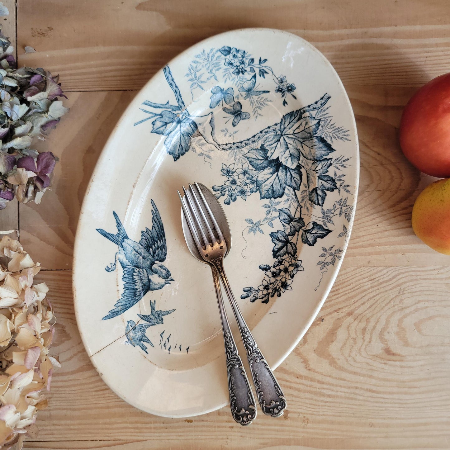 French Antique Sarreguemines ‘Oiseaux’ Oval Platter in Teal Blue Transferware, France 1880-1900