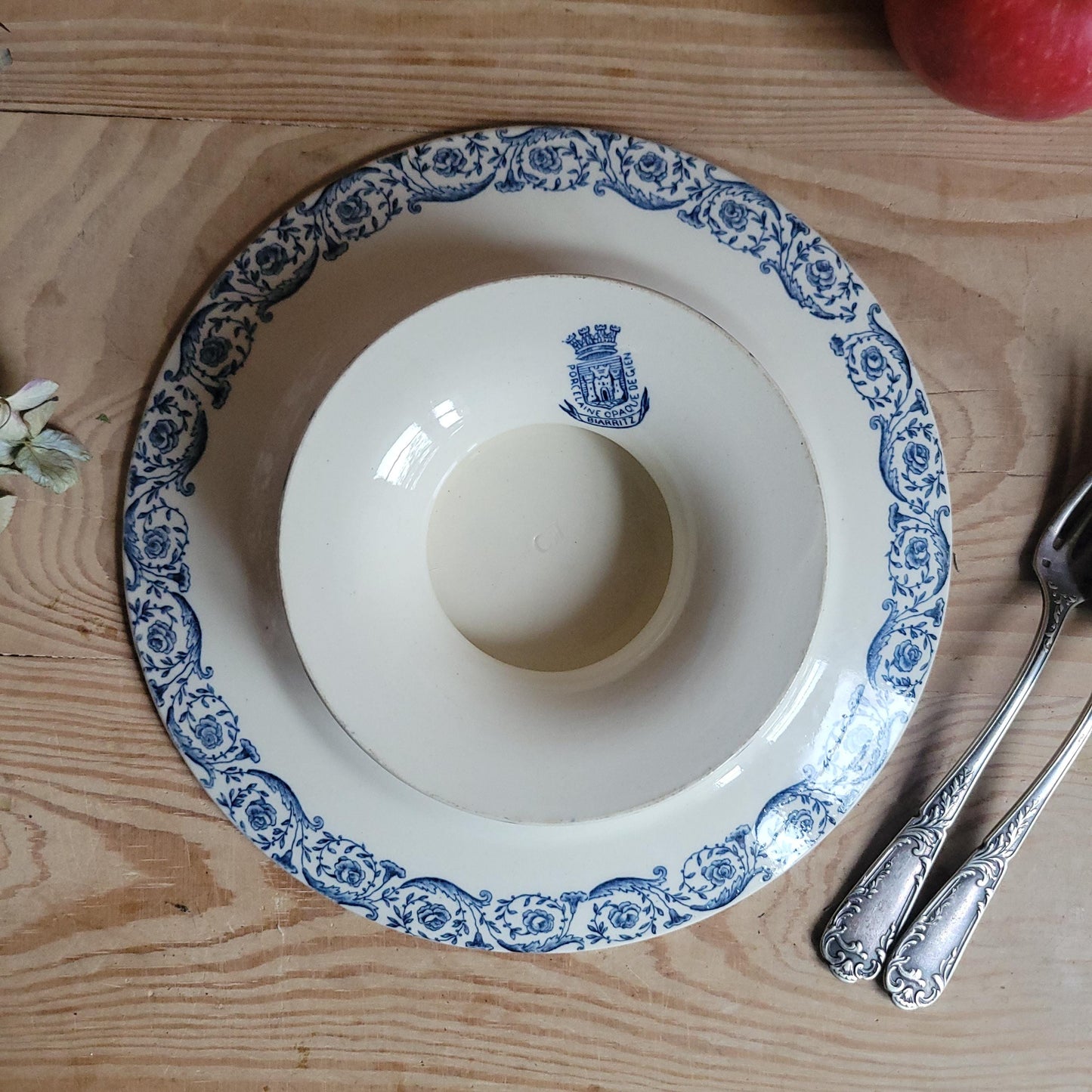 Gien ‘Biarritz’ Cake Plate in Teal Transferware, France c.1880