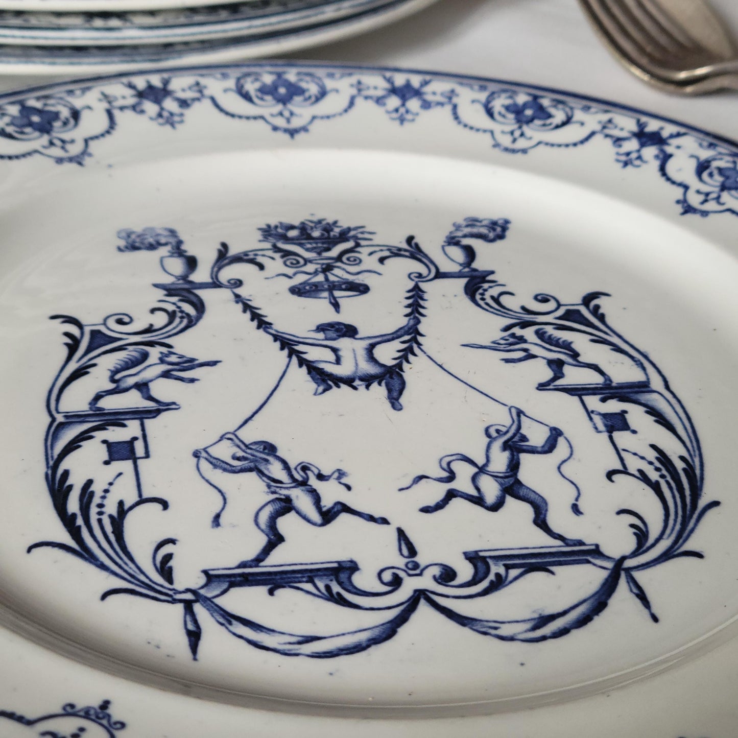 19thC Jules Vieillard 'Moustiers' French terre de fer antique dinner service, 10 place setting 39pc set, Neoclassical blue & white, France