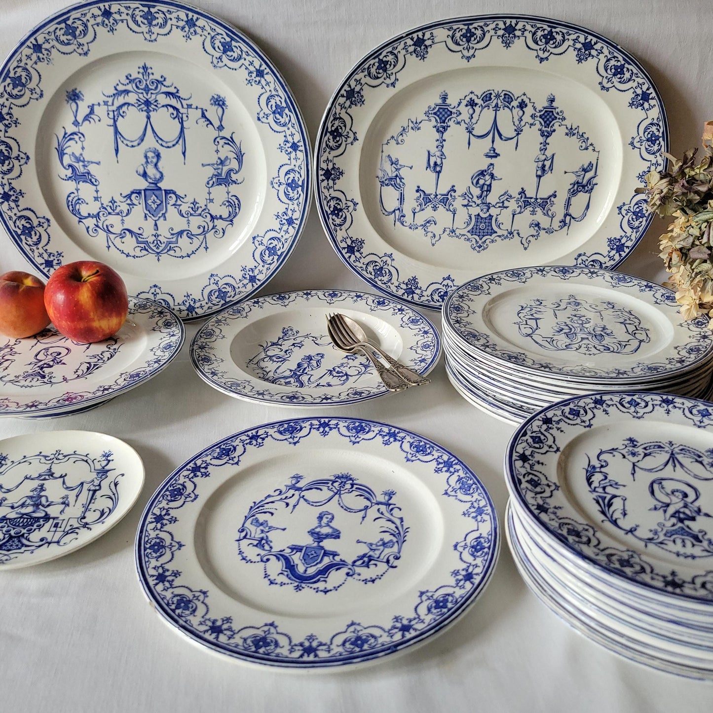 19thC Jules Vieillard 'Moustiers' French terre de fer antique dinner service, 10 place setting 39pc set, Neoclassical blue & white, France