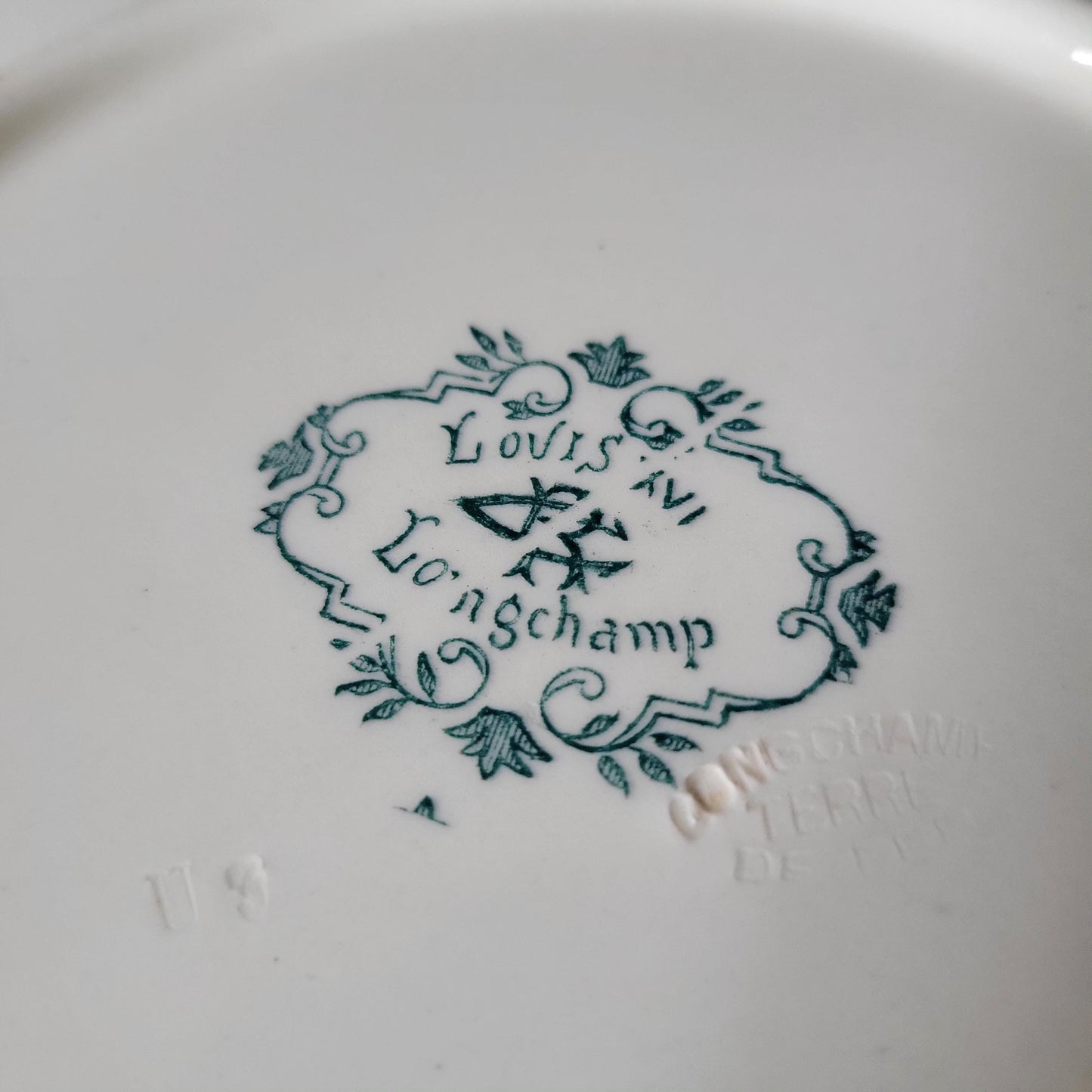 Set of 12 Antique green transferware dinner plates: Lonchamp Louis XIV c1880