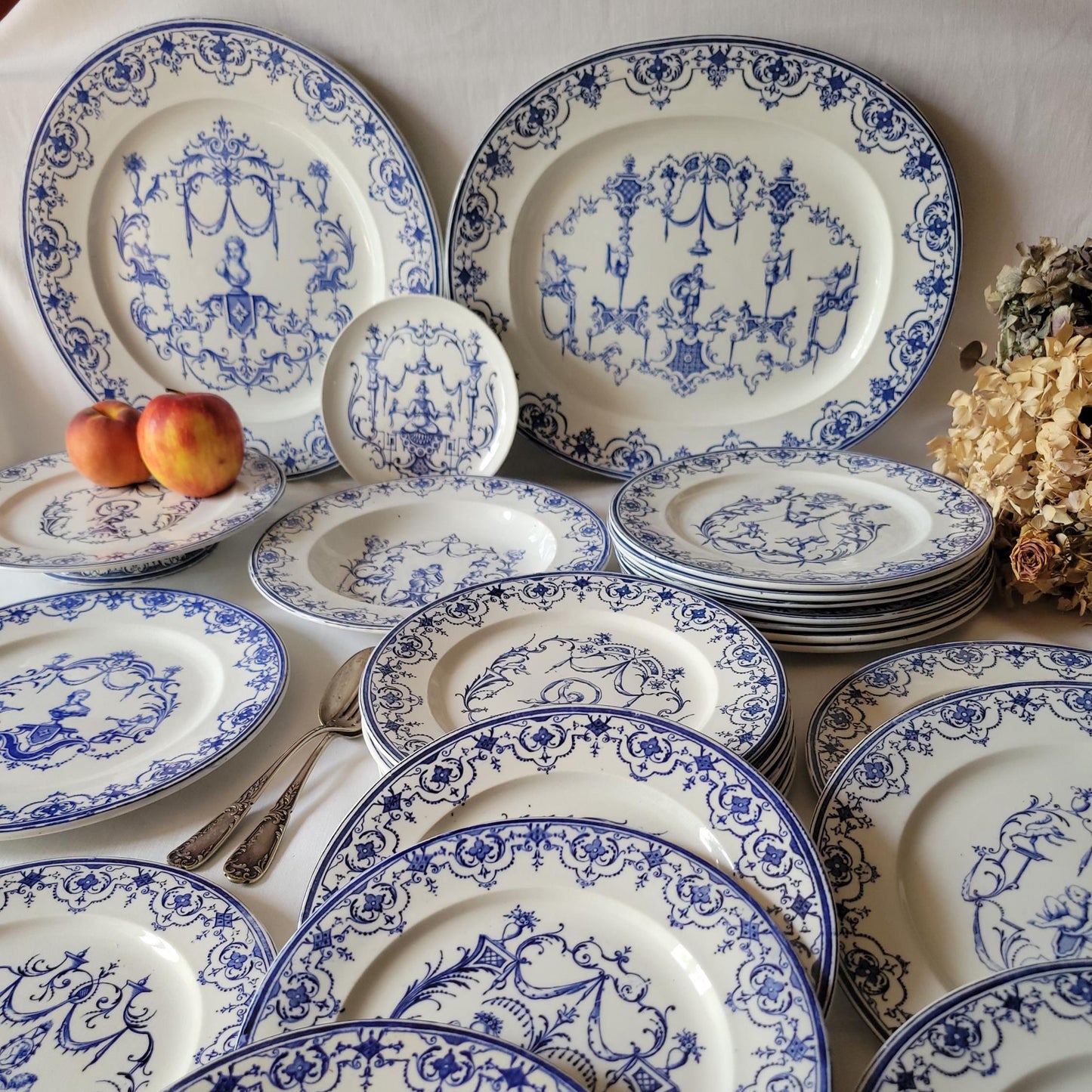 19thC Jules Vieillard 'Moustiers' French terre de fer antique dinner service, 10 place setting 39pc set, Neoclassical blue & white, France