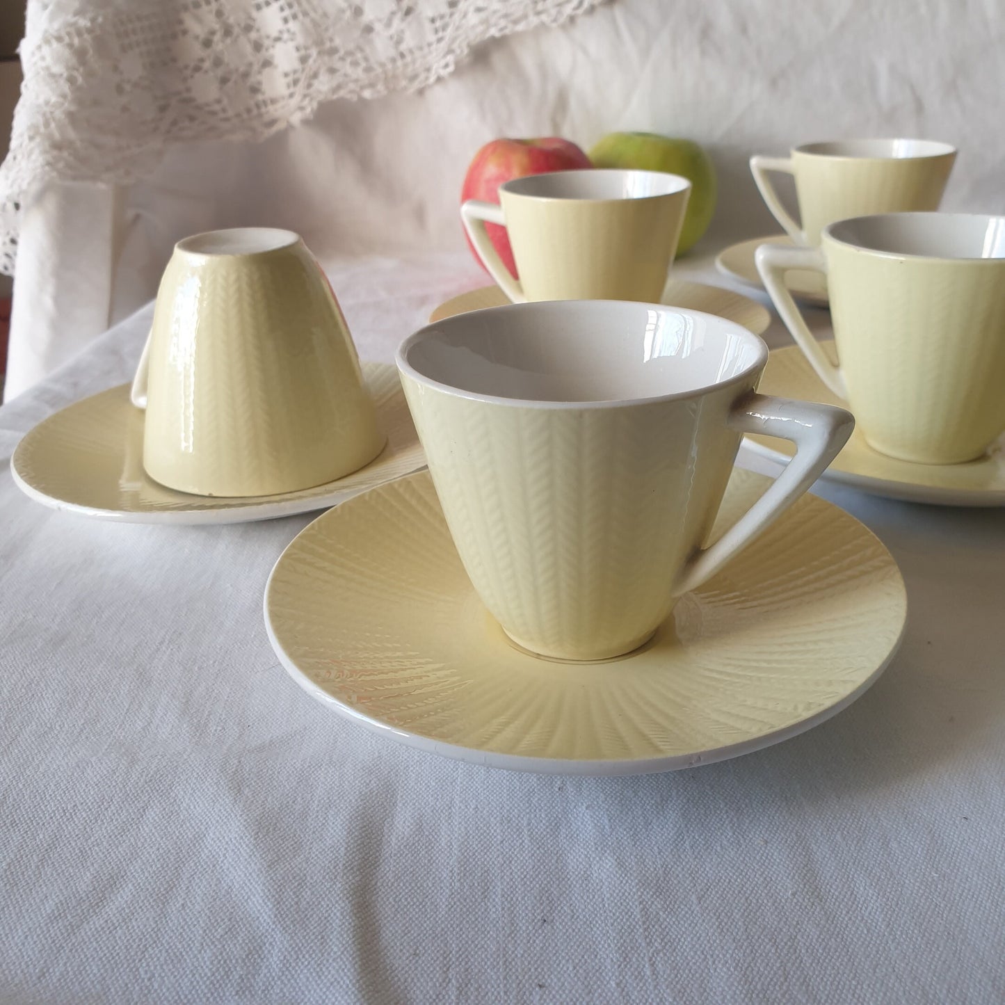 Set of 8 French espresso cups, wheat yellow Moderne design, mid 20th century French faience, retro Art Deco MCM, by Ceranord, Saint Amand